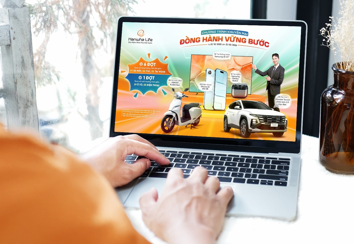 Hanwha Life công bố khách hàng trúng thưởng đợt đầu chương trình ‘Đồng hành vững bước’ - Ảnh 2.