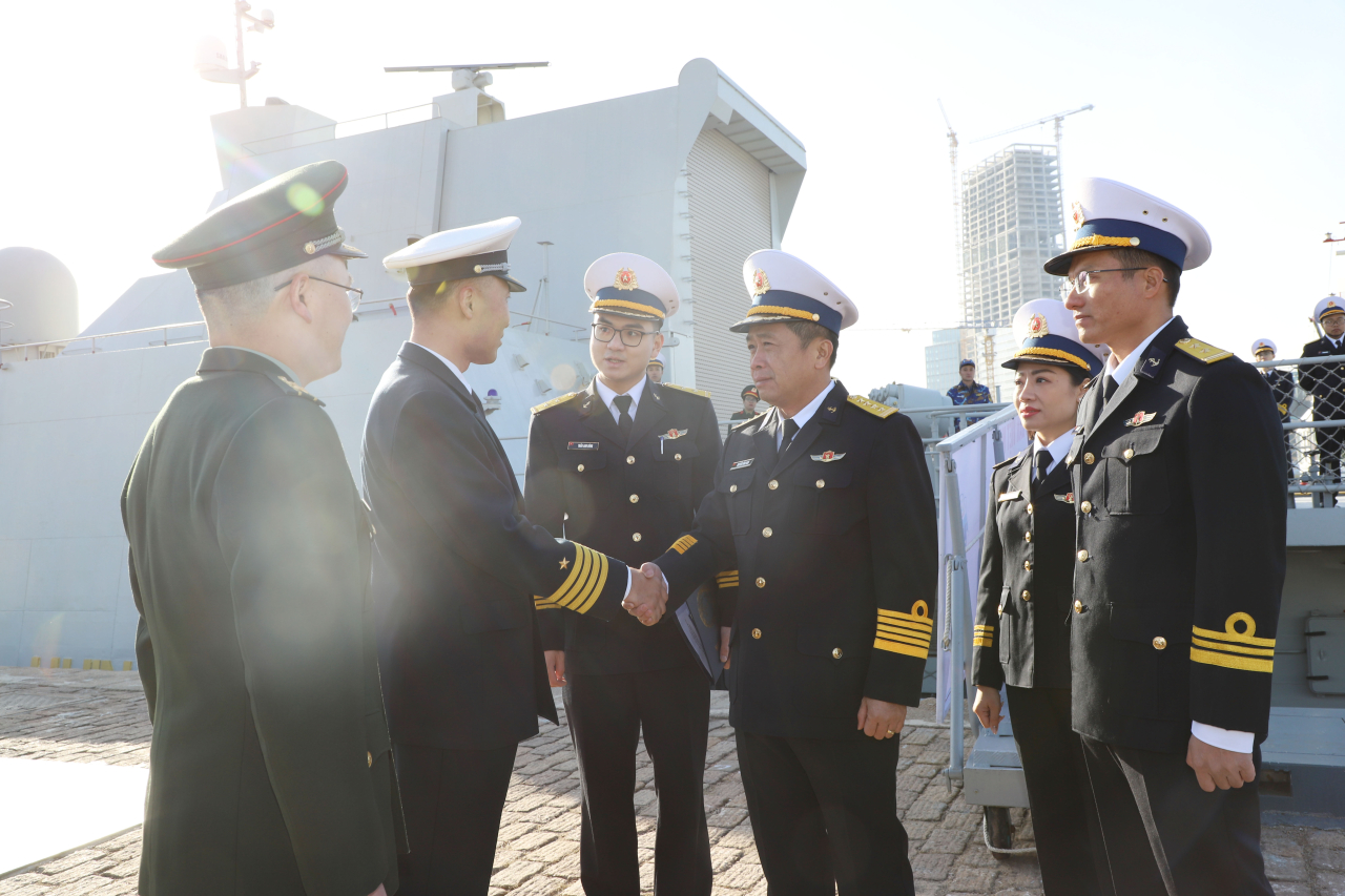 - Ảnh 4. - Ảnh 4.