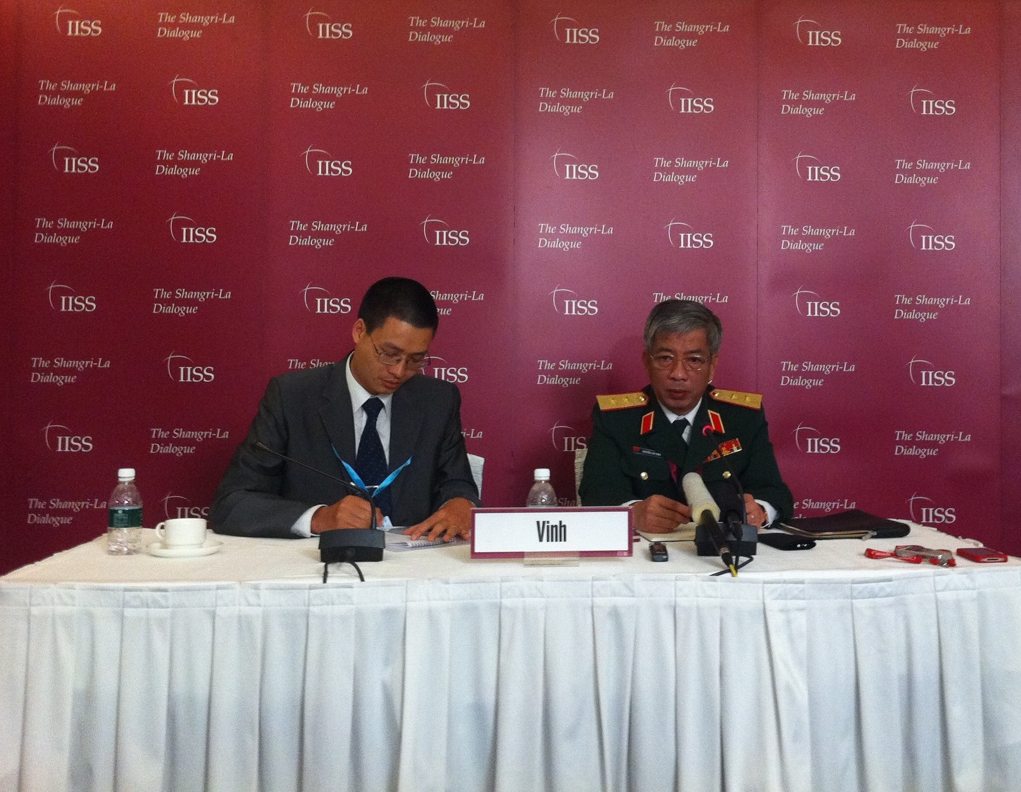 40 năm B&aacute;o Thanh Ni&ecirc;n - H&agrave;nh tr&igrave;nh: Khi quốc ph&ograve;ng  Việt Nam ra biển lớn - Ảnh 2.