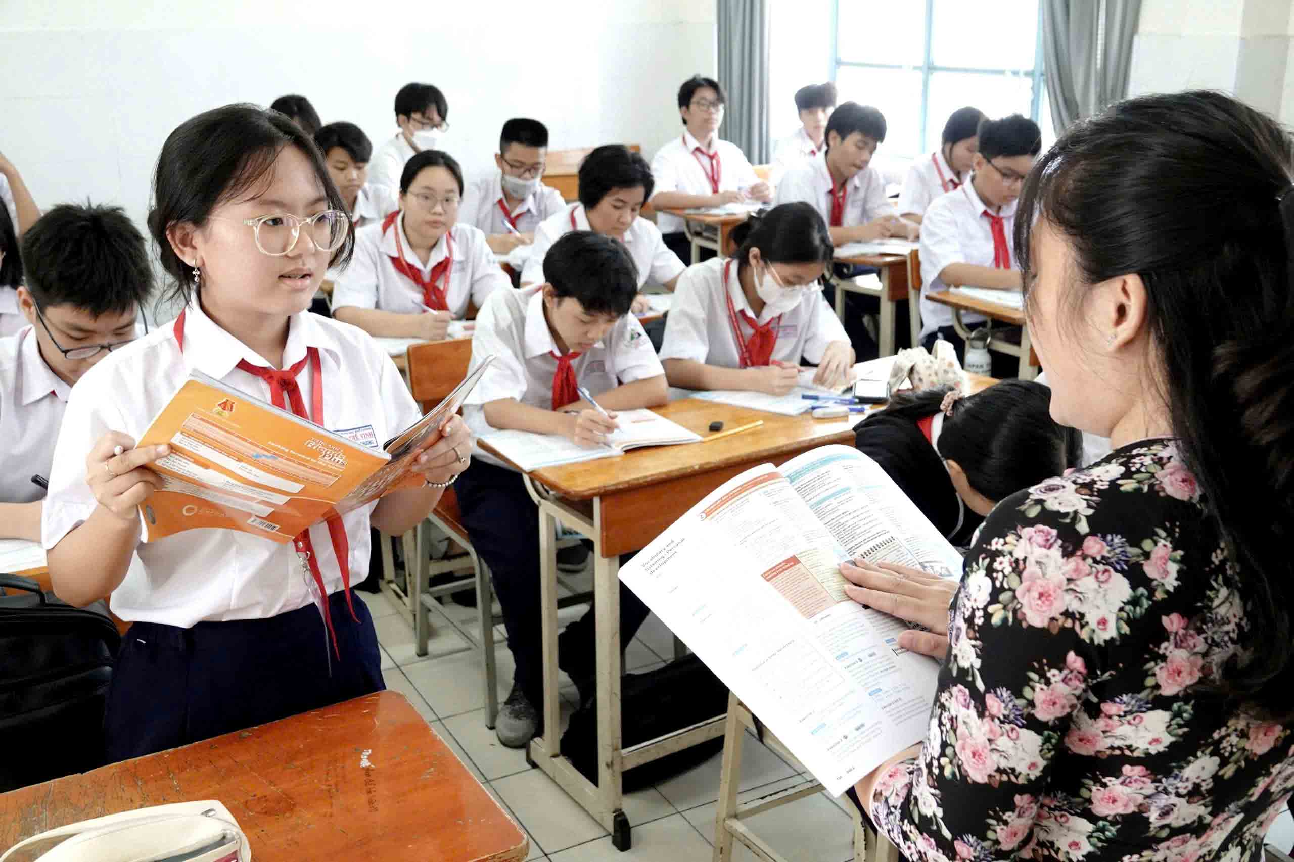 Giải pháp thực hiện tiếng Anh thành ngôn ngữ thứ hai trong trường học việt nam - Ảnh 1.