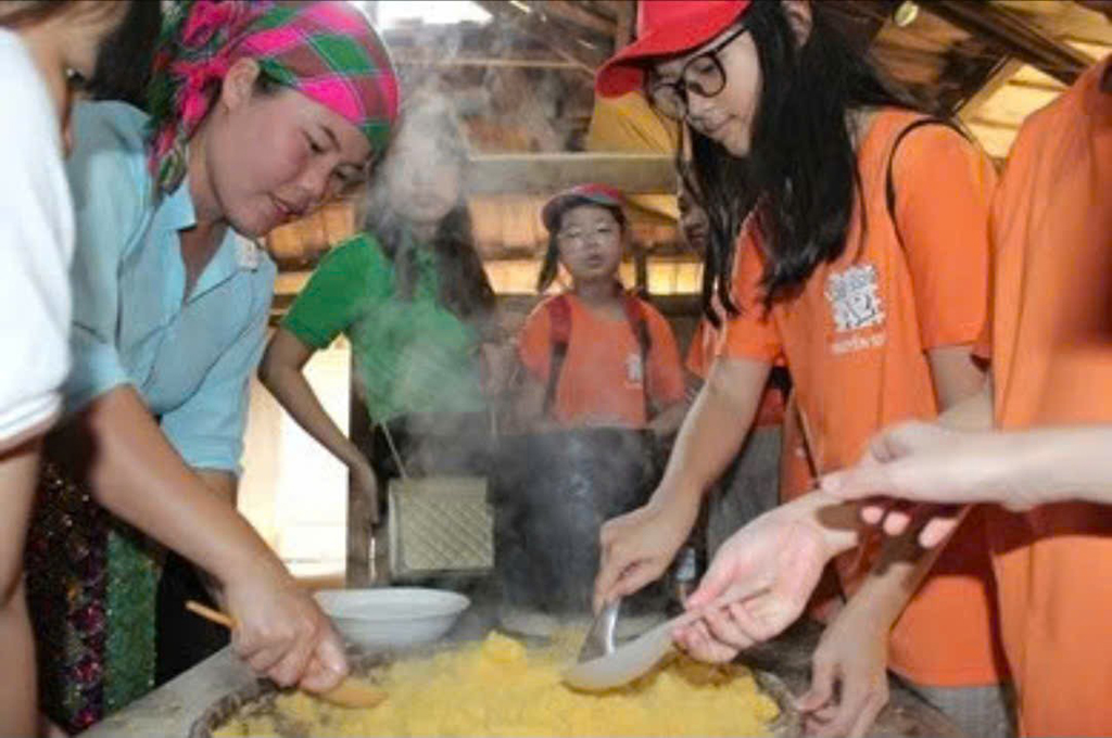 Tìm hiểu văn hóa và ẩm thực các dân tộc tại Hà Nội- Ảnh 1.