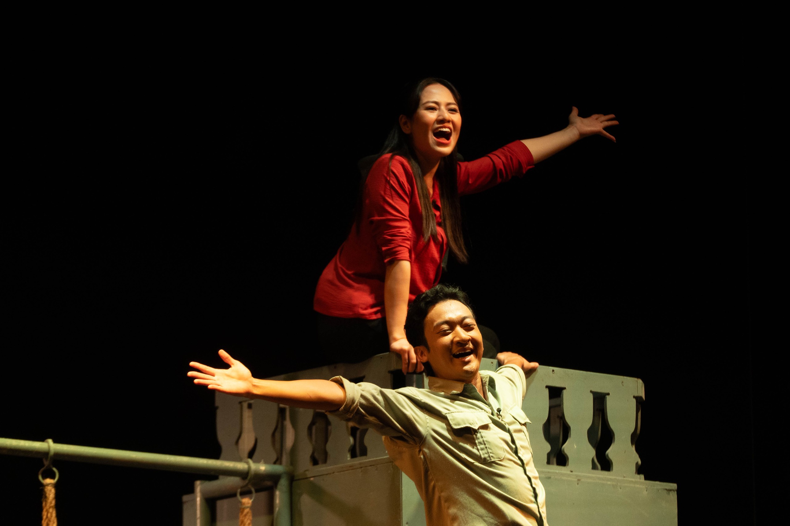 Giữ nghề kịch nói giữa thời 'bội thực giải trí': Góc khuất ít ai biết - Ảnh 2.