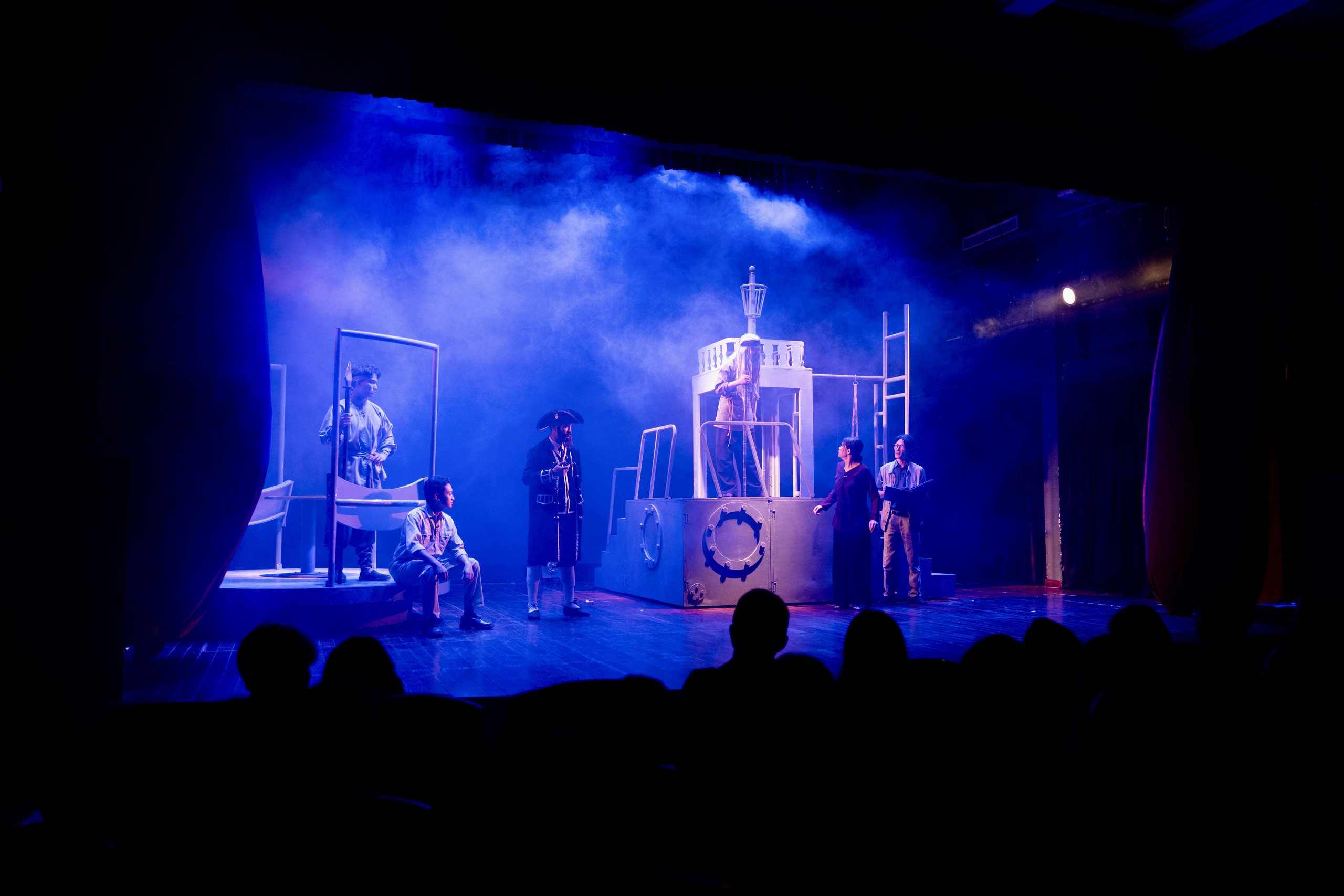 Giữ nghề kịch nói giữa thời 'bội thực giải trí': Góc khuất ít ai biết - Ảnh 4.