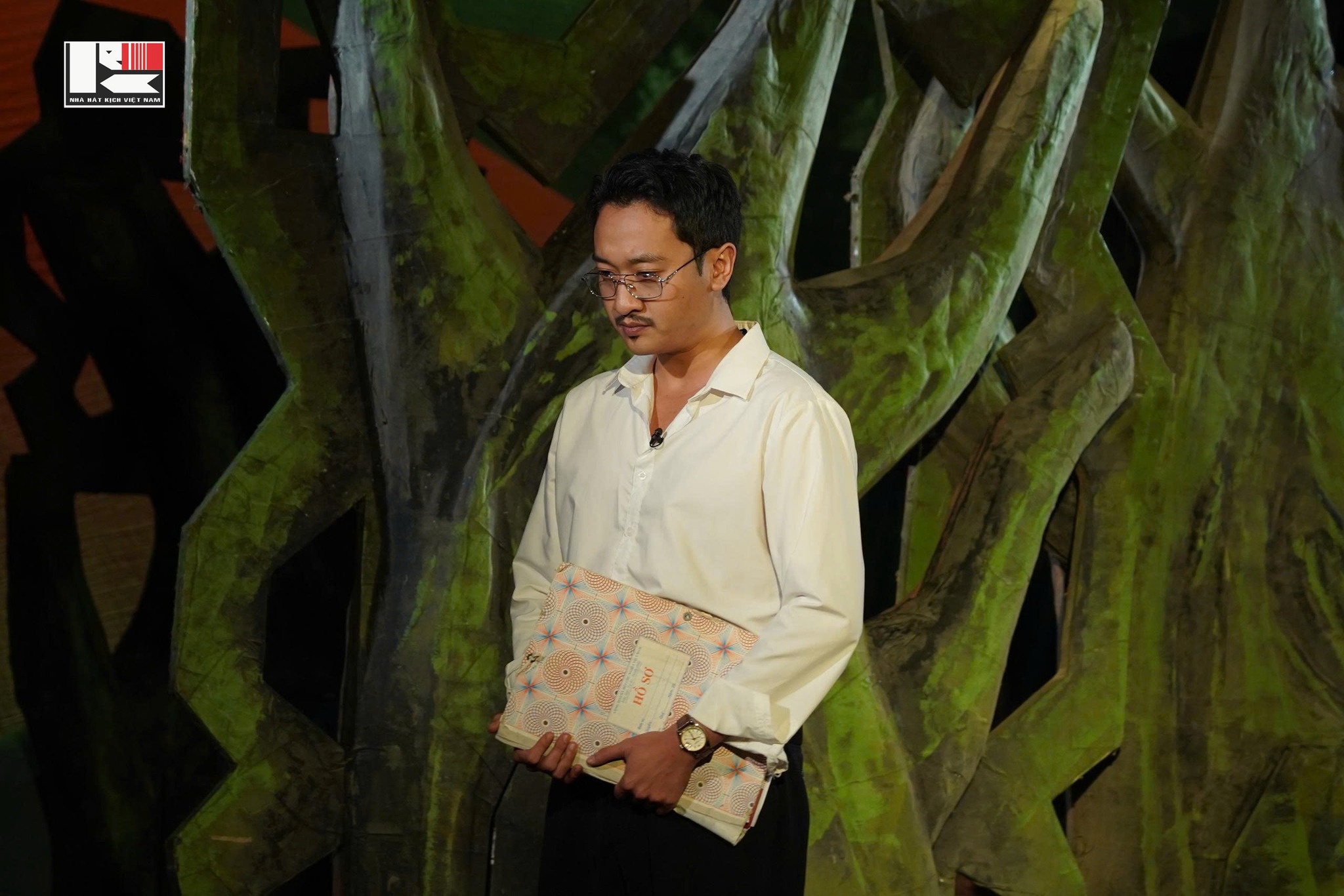 Giữ nghề kịch nói giữa thời 'bội thực giải trí': Góc khuất ít ai biết - Ảnh 5.