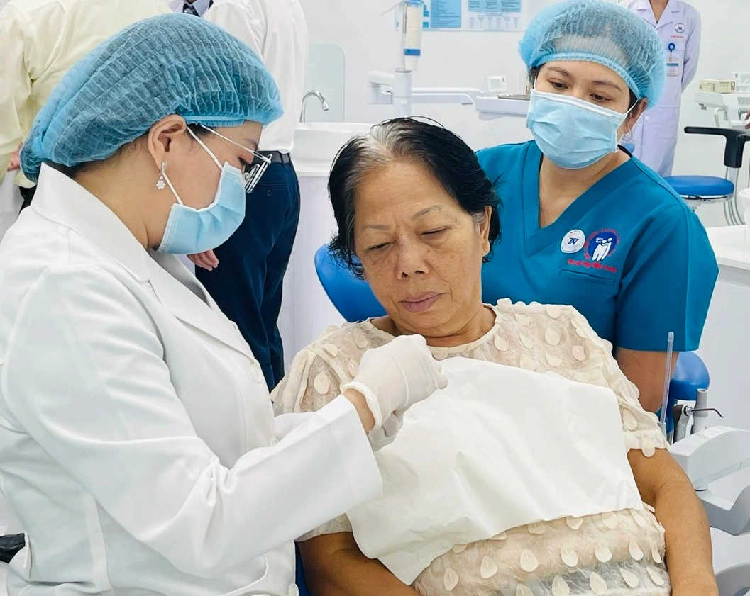 Chính sách chăm sóc sức khỏe cho các đối tượng đặc biệt của TP.HCM ra sao?- Ảnh 1.