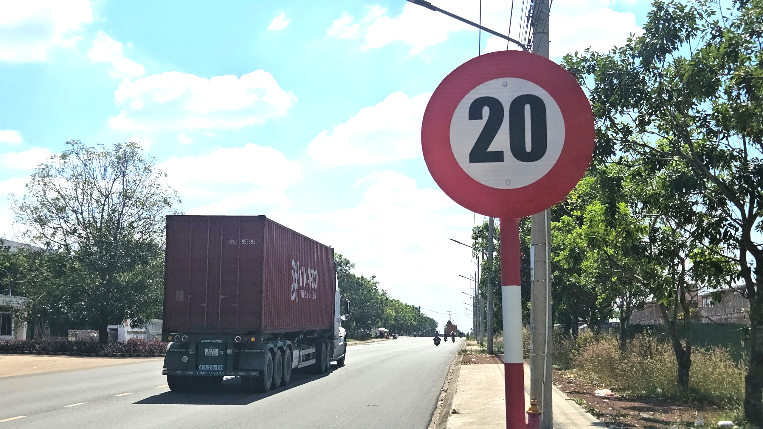 Biển báo 20 km/giờ ở Đồng Nai: Sở Xây dựng nói gì? - Ảnh 2.