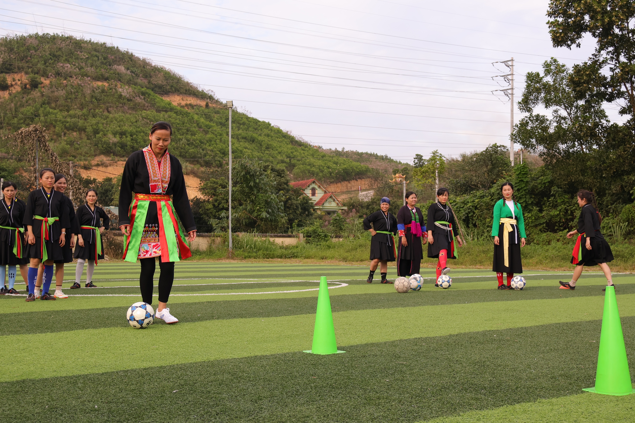 - Ảnh 2. - Ảnh 2.