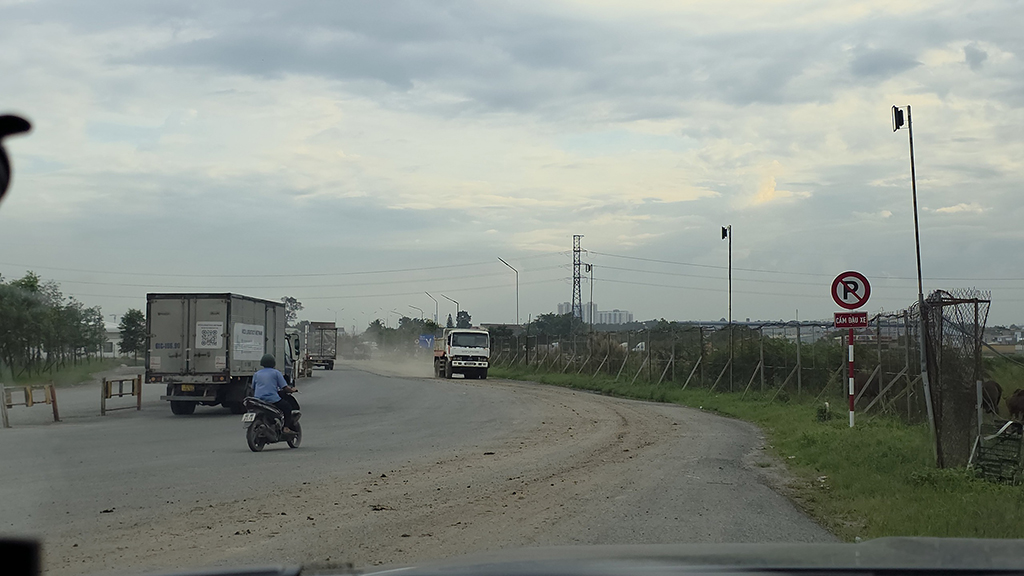 Thâm nhập 'đại công trường' san lấp trái phép: San lấp vô tội vạ - Ảnh 1.