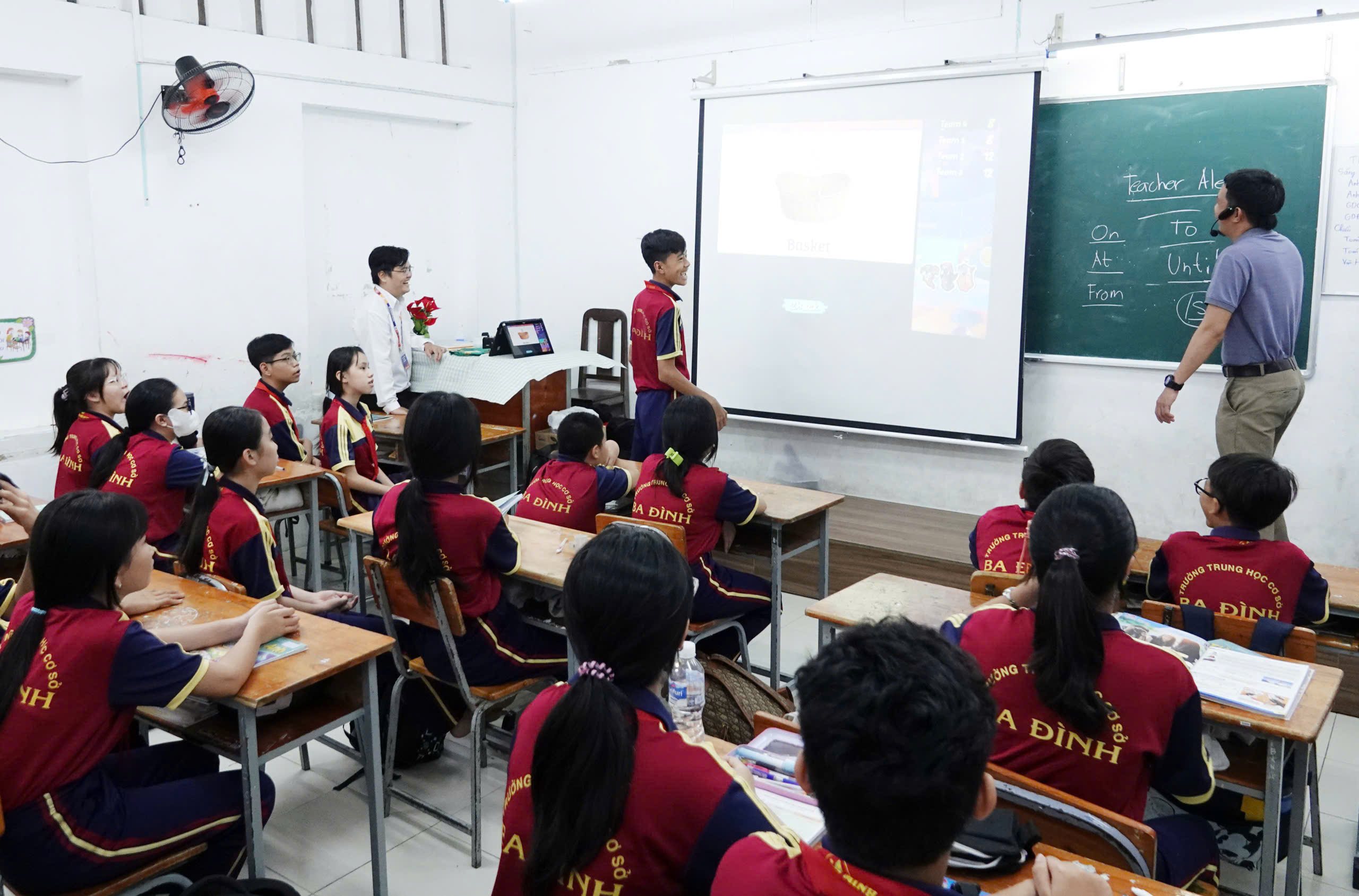 Tiếng Anh là ngôn ngữ thứ hai: Đề xuất giải pháp phù hợp với điều kiện VN - Ảnh 1.