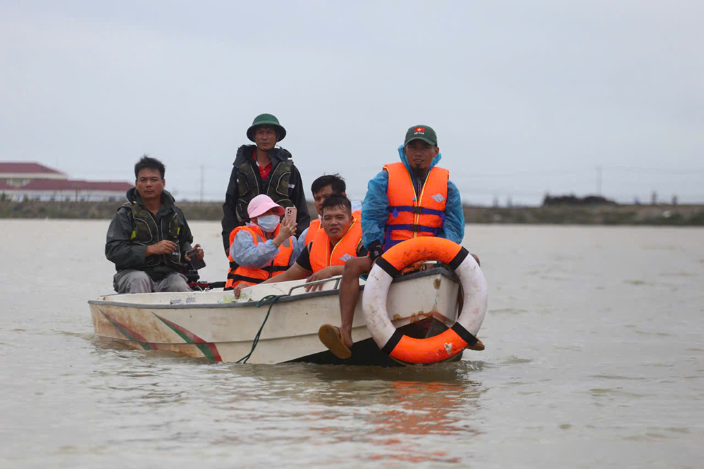 - Ảnh 2. - Ảnh 2.