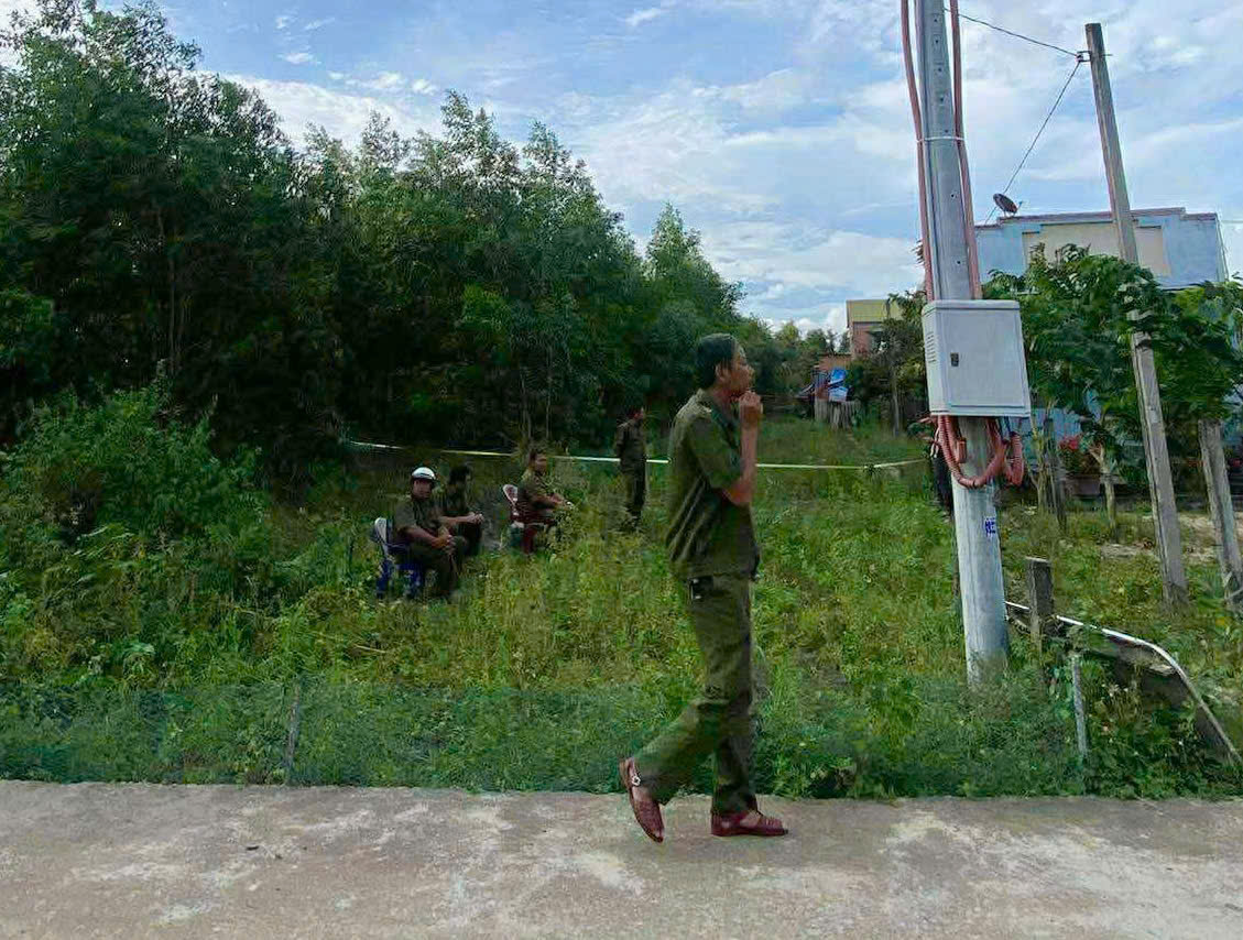 Điều tra vụ án mạng tại La Gi: Nạn nhân bị chém nhiều nhát - Ảnh 2.