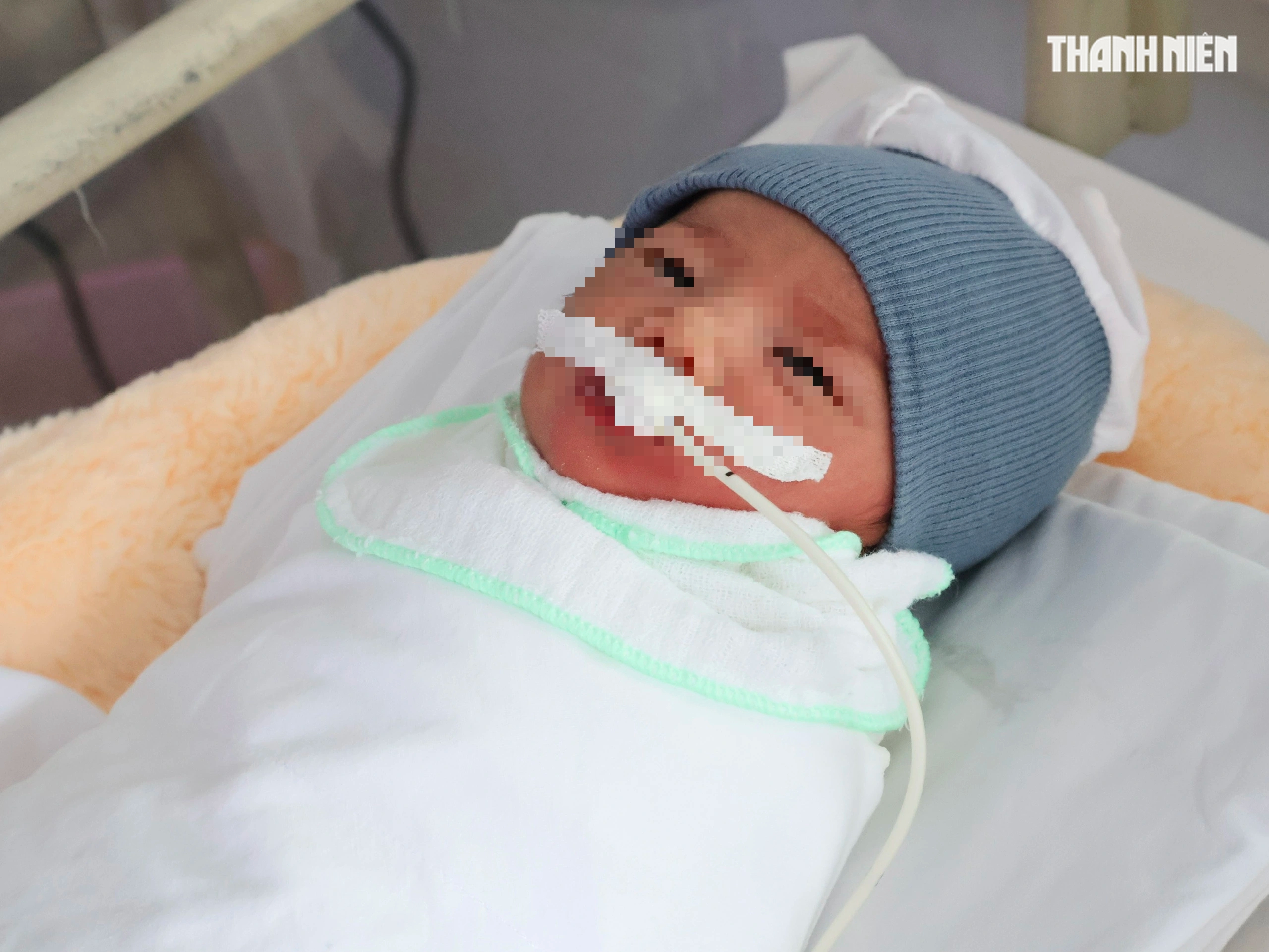 Sản phụ song thai được nối bàn tay đứt lìa ở TP.HCM: 'Tôi bật khóc'- Ảnh 5. Sản phụ song thai được nối bàn tay đứt lìa ở TP.HCM: 'Tôi bật khóc'- Ảnh 5.