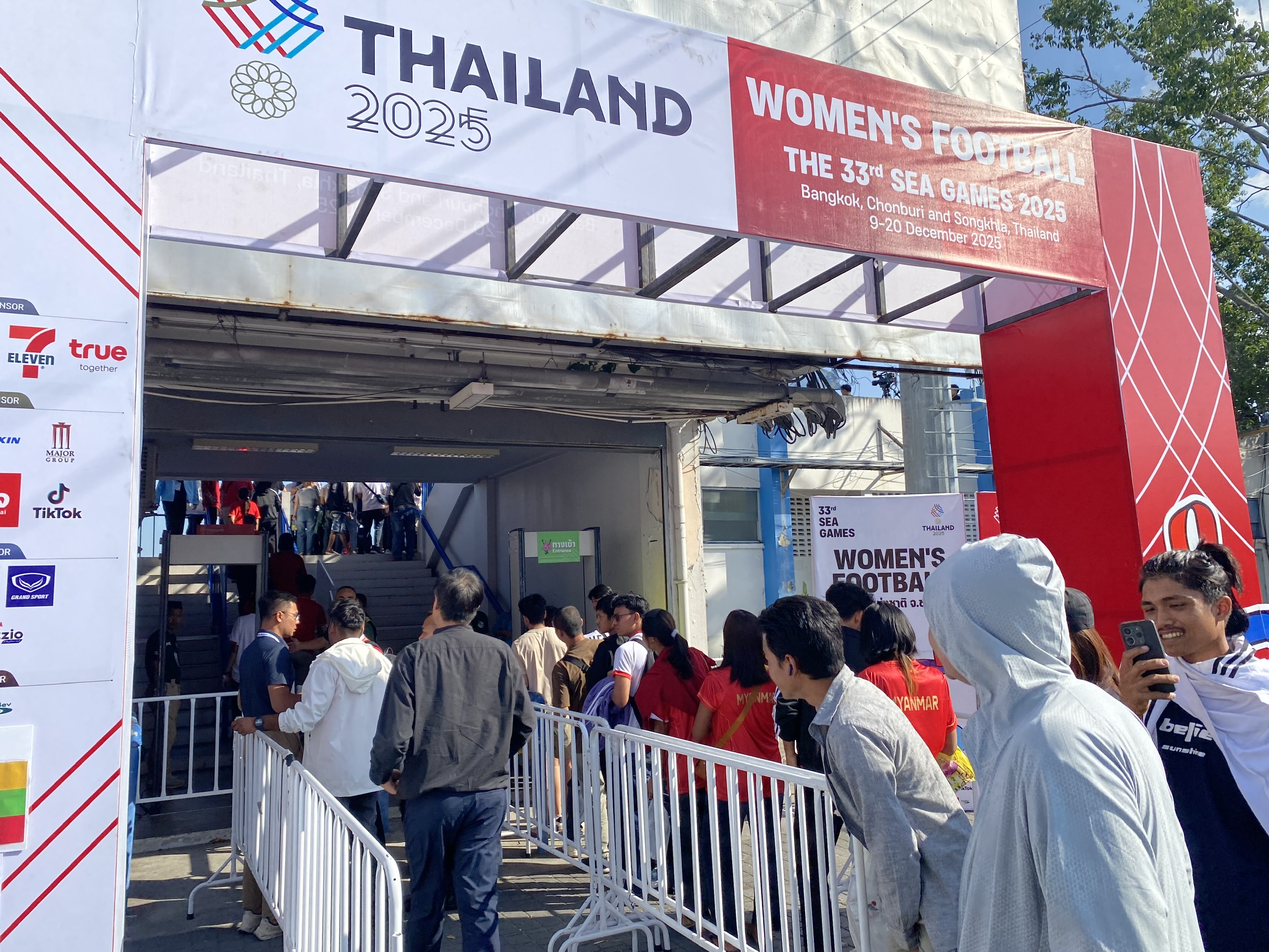 Cực nóng chuyện đặt vé xem SEA Games 33: CĐV Việt Nam cần tuân thủ điều gì, sẽ ‘trắng tay’ nếu…- Ảnh 11.