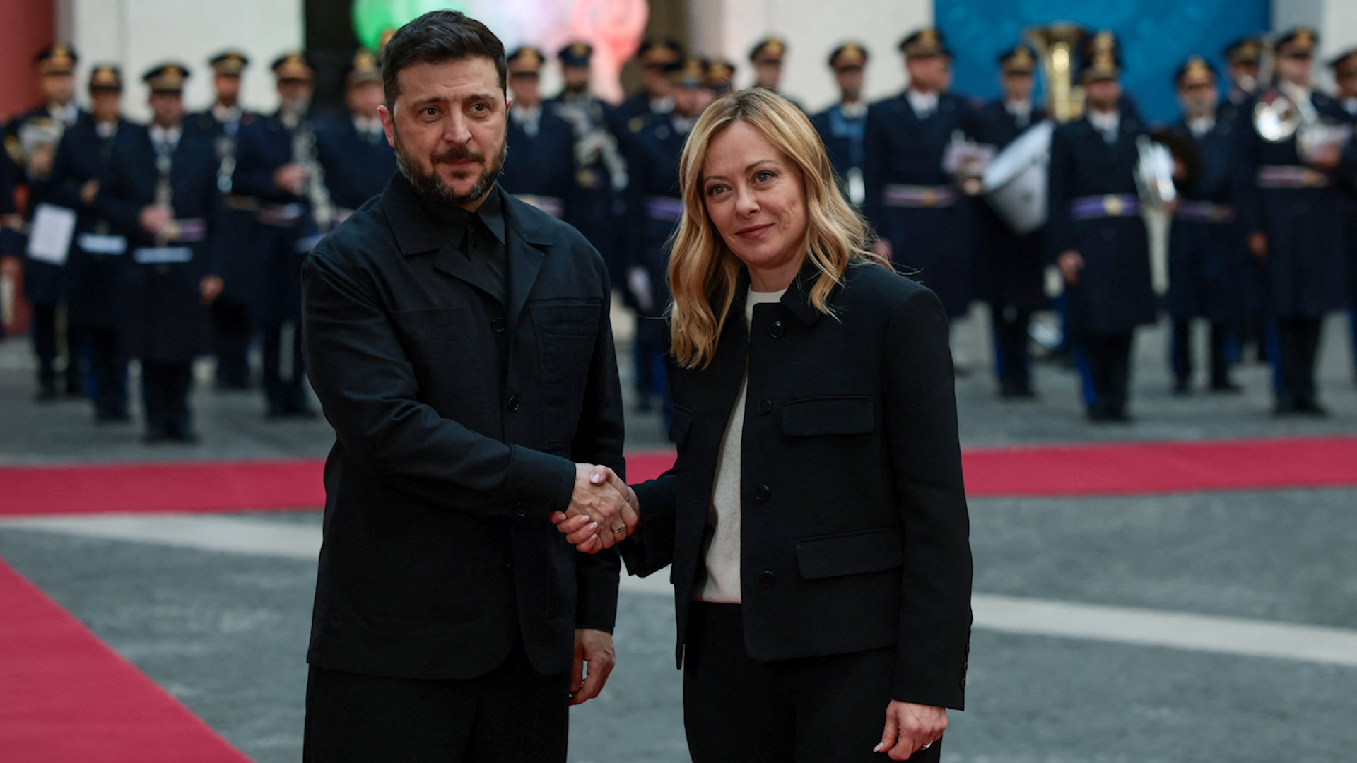 Ông Trump: Những người ‘yếu kém’ đang dẫn dắt một châu Âu ‘suy thoái’ - Ảnh 1.