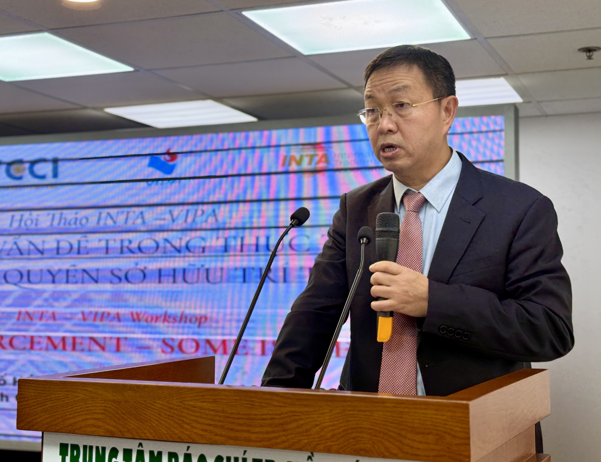 Hàng giả trên sàn thương mại điện tử và thách thức bảo vệ quyền sở hữu trí tuệ - Ảnh 2. Hàng giả trên sàn thương mại điện tử và thách thức bảo vệ quyền sở hữu trí tuệ - Ảnh 2.