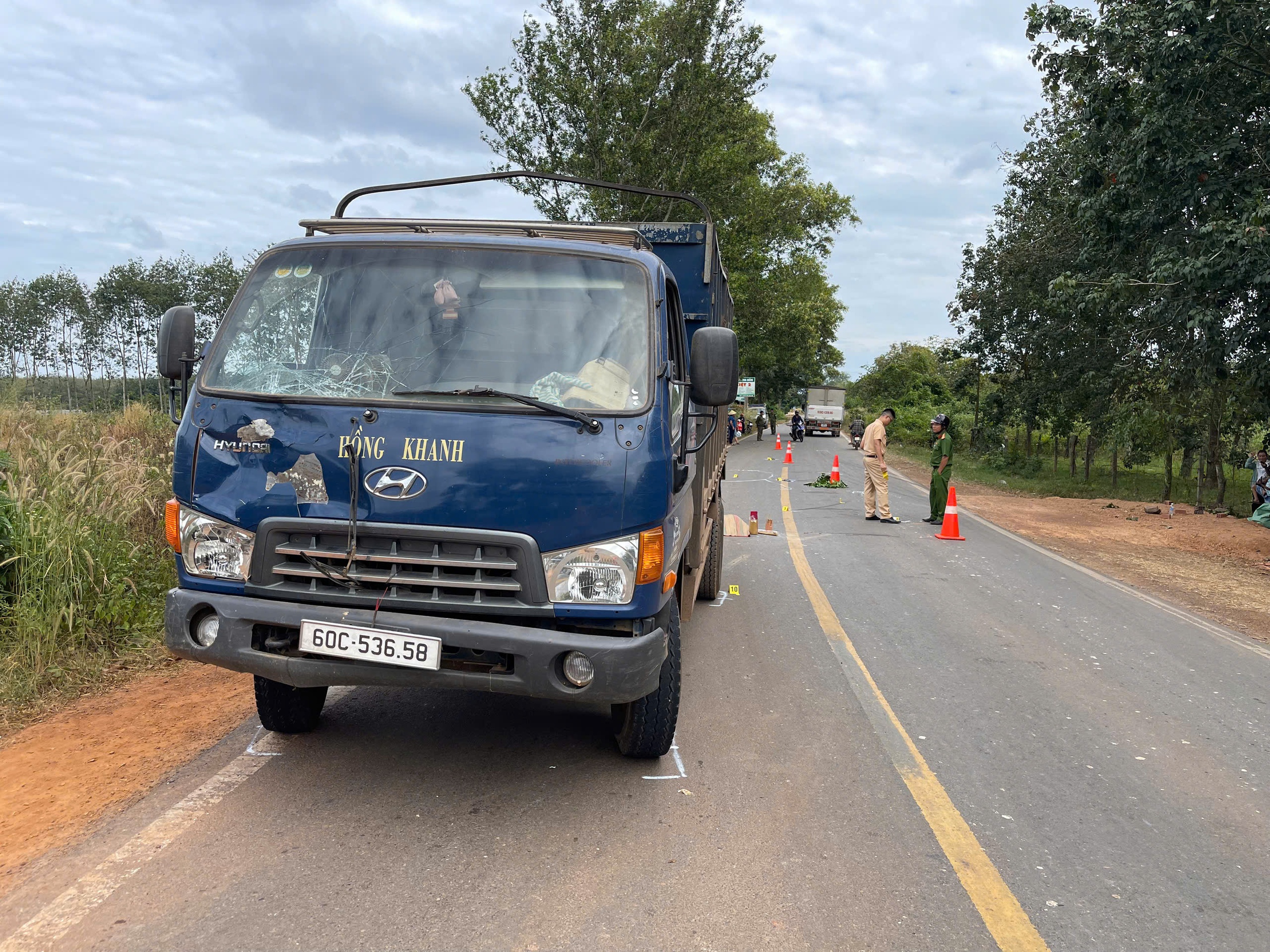 Phẫn nộ hình ảnh camera ghi lại vụ tai nạn giao thông làm 1 người tử vong - Ảnh 1.