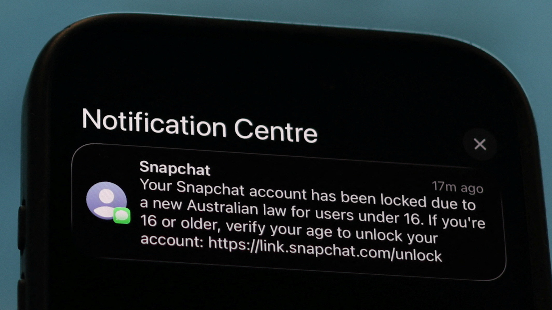 Úc bắt đầu thực thi lệnh cấm mạng xã hội dành cho thanh thiếu niên - Ảnh 1.