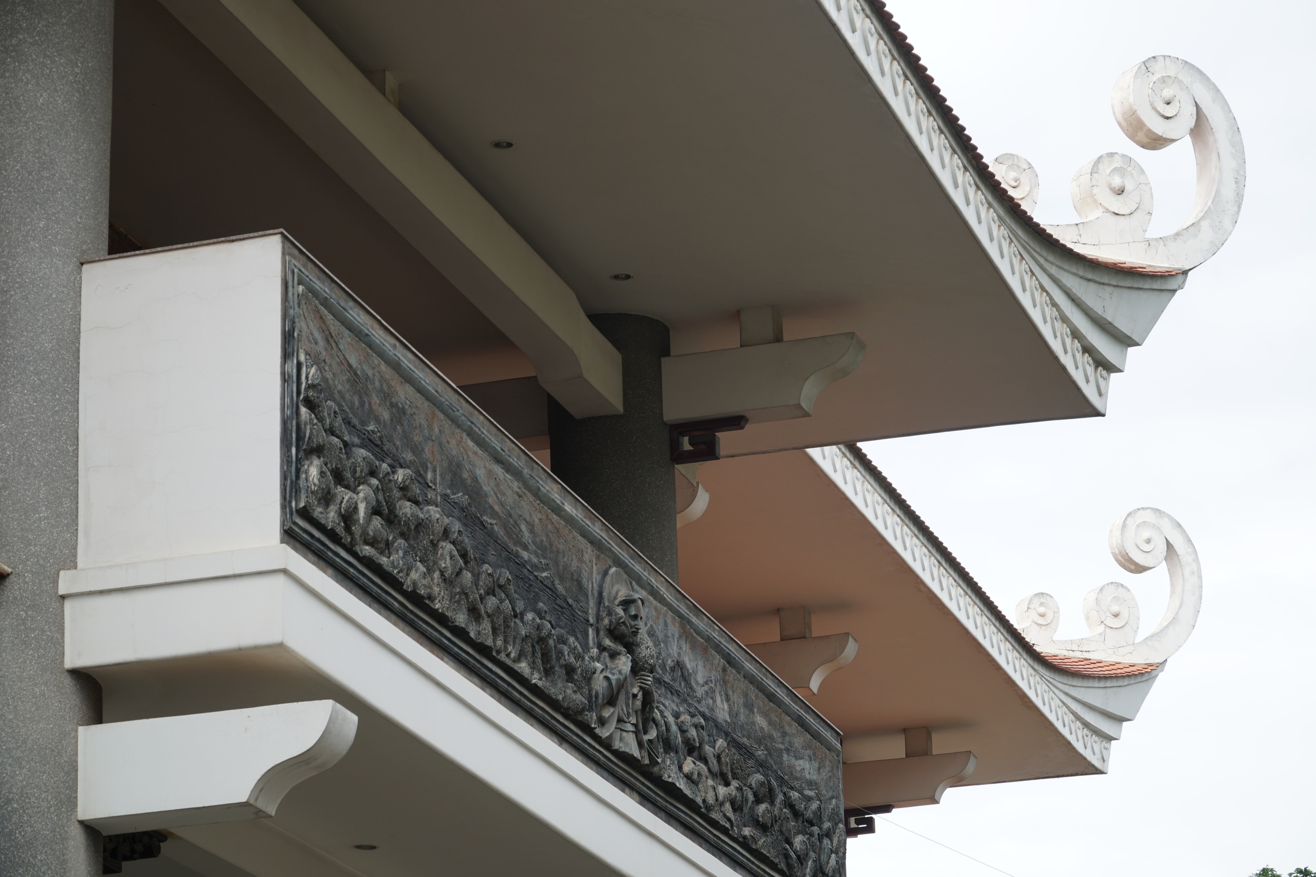 Nh&agrave; thờ kiến tr&uacute;c &Aacute; Đ&ocirc;ng ở Đồng Nai với bảo th&aacute;p 9 tầng độc đ&aacute;o- Ảnh 5.