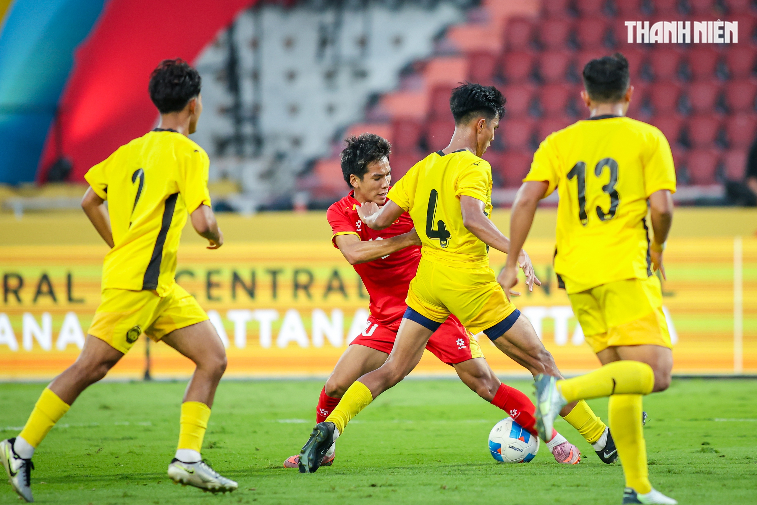 Thưởng thức lại những khoảnh khắc cực hay khi U.23 Việt Nam vượt Malaysia tiến vào bán kết- Ảnh 10. Thưởng thức lại những khoảnh khắc cực hay khi U.23 Việt Nam vượt Malaysia tiến vào bán kết- Ảnh 10.