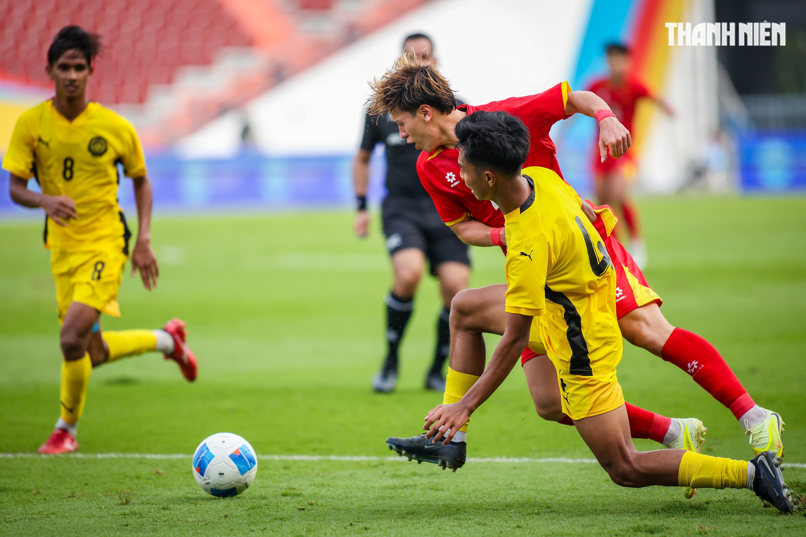 Thưởng thức lại những khoảnh khắc cực hay khi U.23 Việt Nam vượt Malaysia tiến vào bán kết- Ảnh 6. Thưởng thức lại những khoảnh khắc cực hay khi U.23 Việt Nam vượt Malaysia tiến vào bán kết- Ảnh 6.