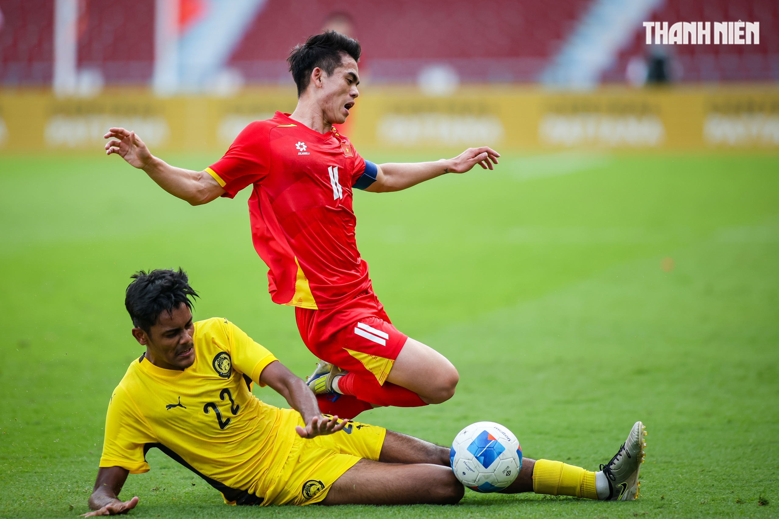 Thưởng thức lại những khoảnh khắc cực hay khi U.23 Việt Nam vượt Malaysia tiến vào bán kết- Ảnh 9. Thưởng thức lại những khoảnh khắc cực hay khi U.23 Việt Nam vượt Malaysia tiến vào bán kết- Ảnh 9.