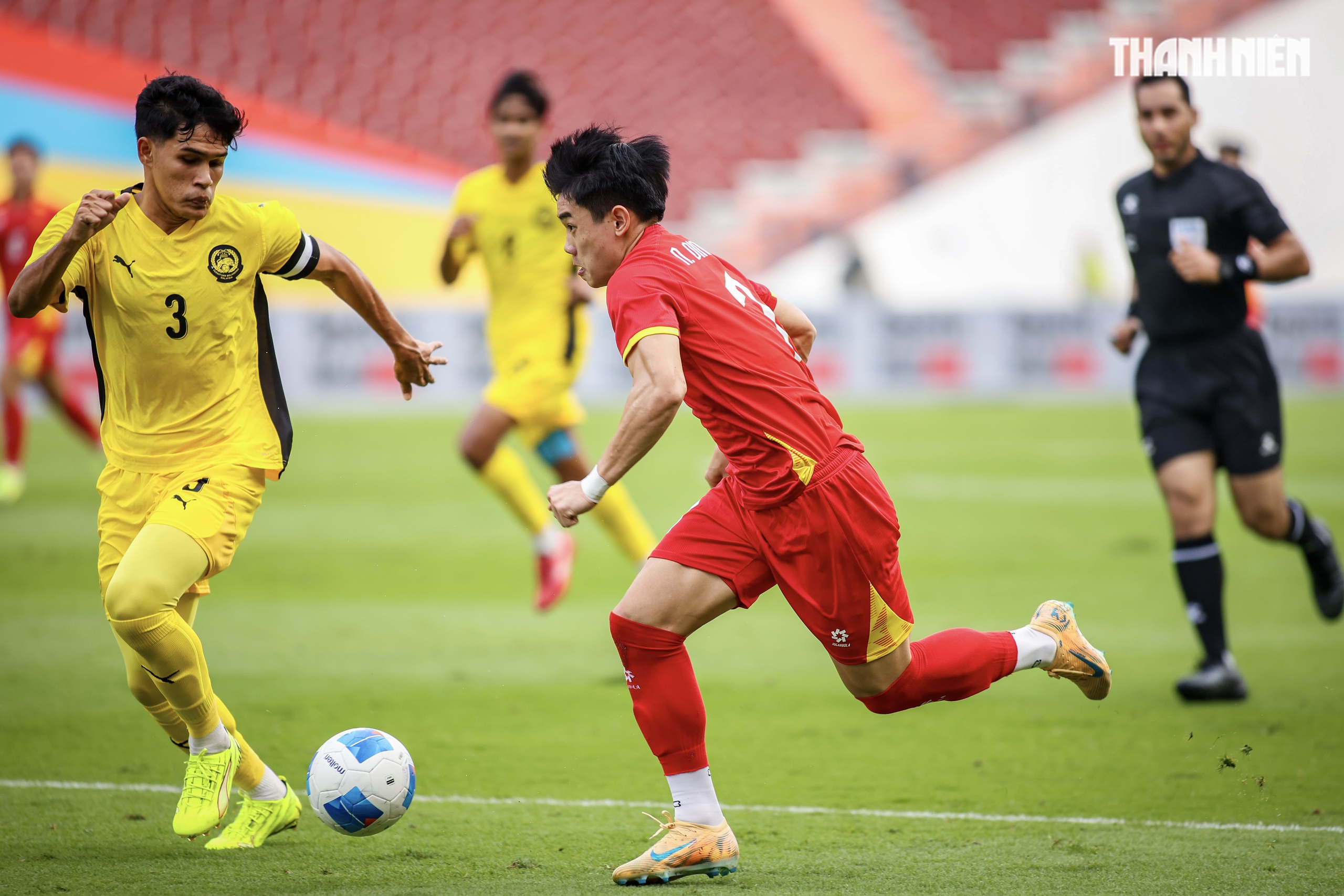 Thưởng thức lại những khoảnh khắc cực hay khi U.23 Việt Nam vượt Malaysia tiến vào bán kết- Ảnh 1. Thưởng thức lại những khoảnh khắc cực hay khi U.23 Việt Nam vượt Malaysia tiến vào bán kết- Ảnh 1.