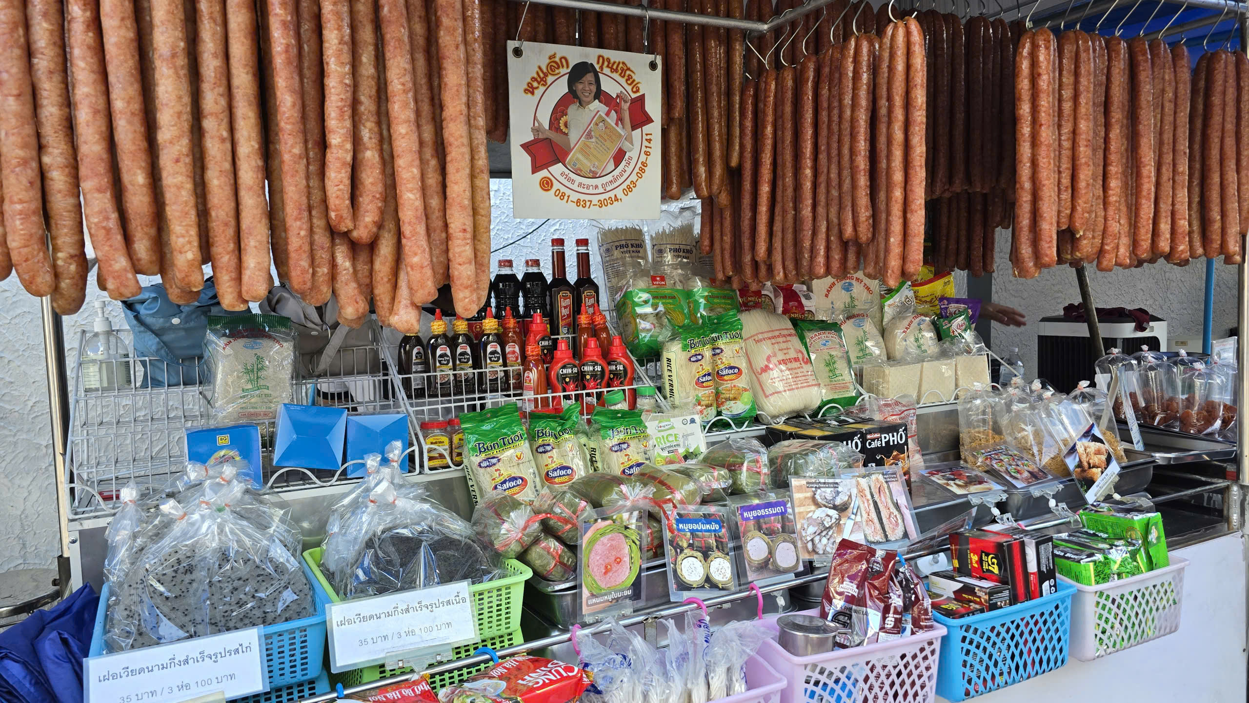 Chàng trai Hà Nội khơi nguồn sản phẩm Việt Nam vào đất Thái- Ảnh 2. Chàng trai Hà Nội khơi nguồn sản phẩm Việt Nam vào đất Thái- Ảnh 2.