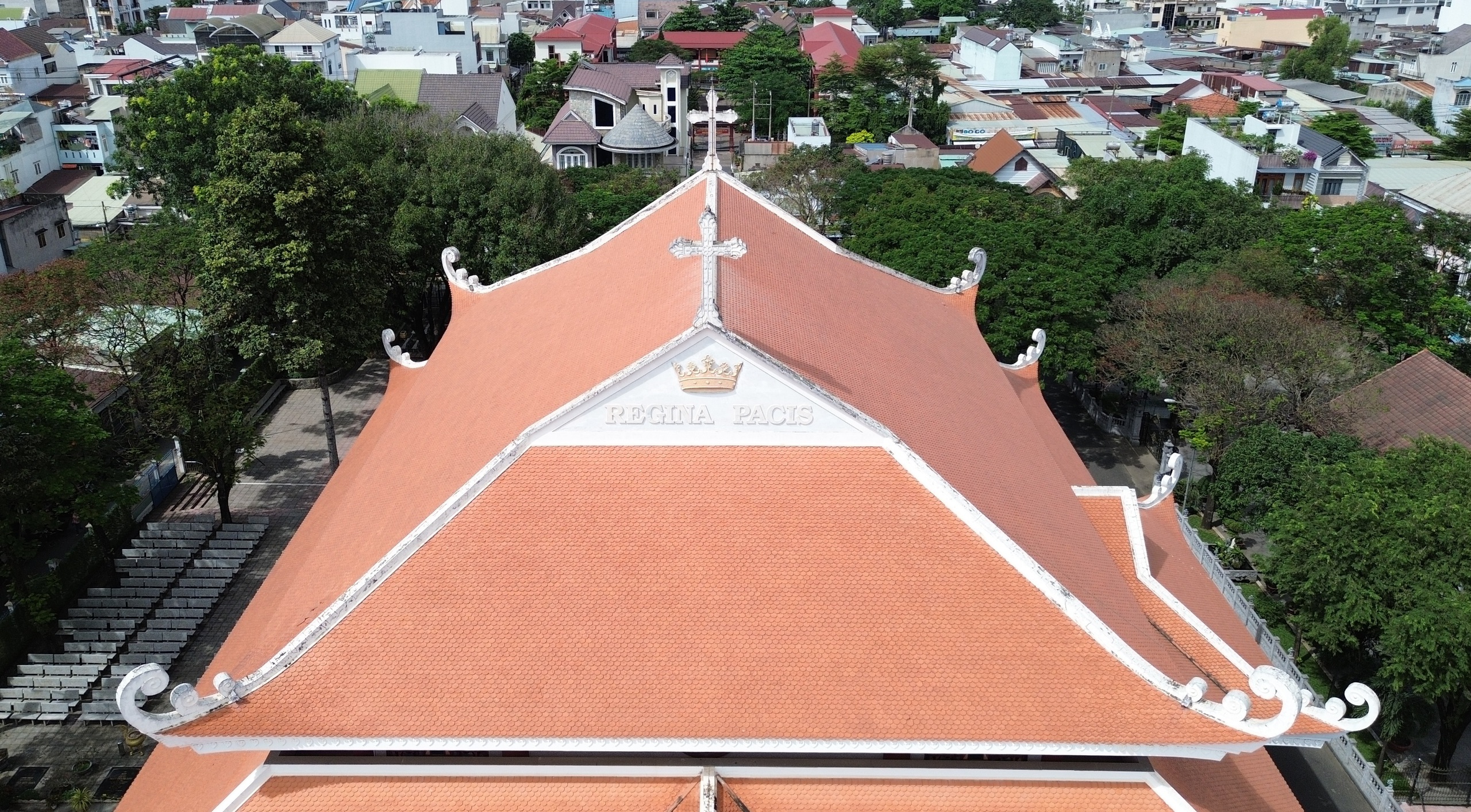 Nh&agrave; thờ kiến tr&uacute;c &Aacute; Đ&ocirc;ng ở Đồng Nai với bảo th&aacute;p 9 tầng độc đ&aacute;o- Ảnh 7.