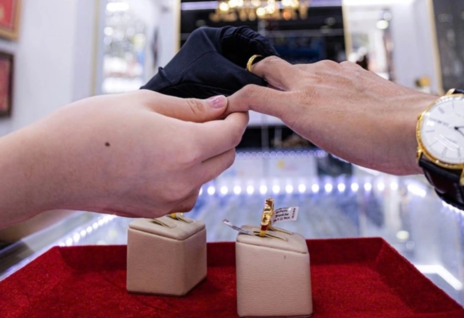 Không yêu, không kết hôn, không sinh con: Người trẻ thấy thích, xã hội lo ngại- Ảnh 1.