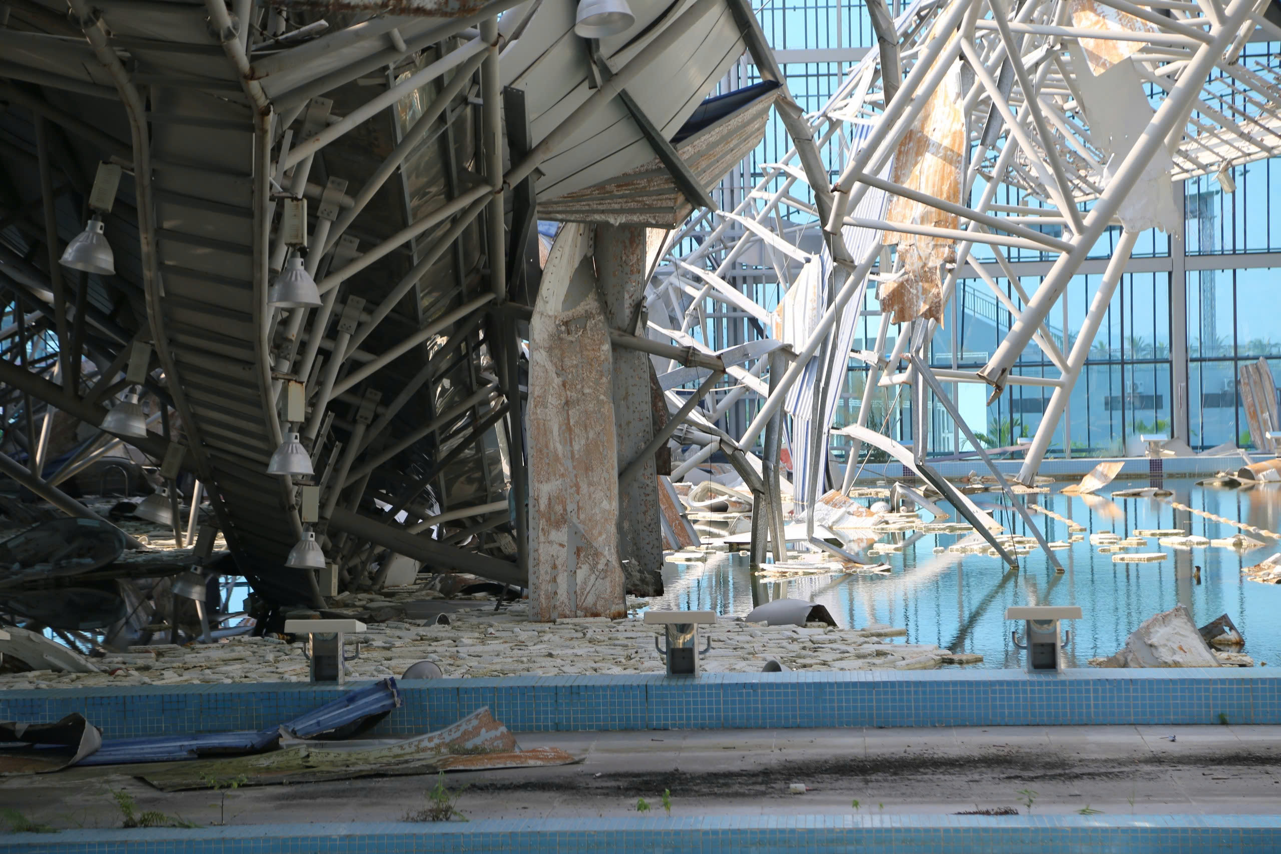 Nhà thi đấu trăm tỉ thành 'phế tích' ở Quảng Ninh - Ảnh 8.