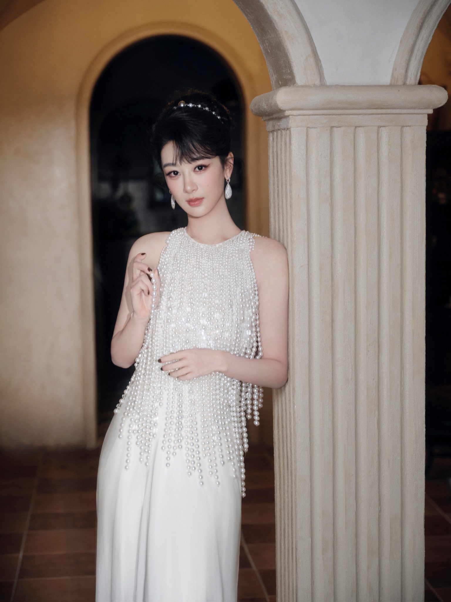 Dương Tử dẫn đầu, Địch Lệ Nhiệt Ba bị soán ngôi trong BXH quyền lực Cbiz - Ảnh 1.