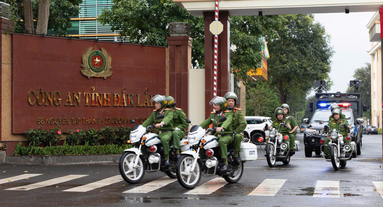 Công an tỉnh Đắk Lắk đồng loạt ra quân trấn áp tội phạm  - Ảnh 2.