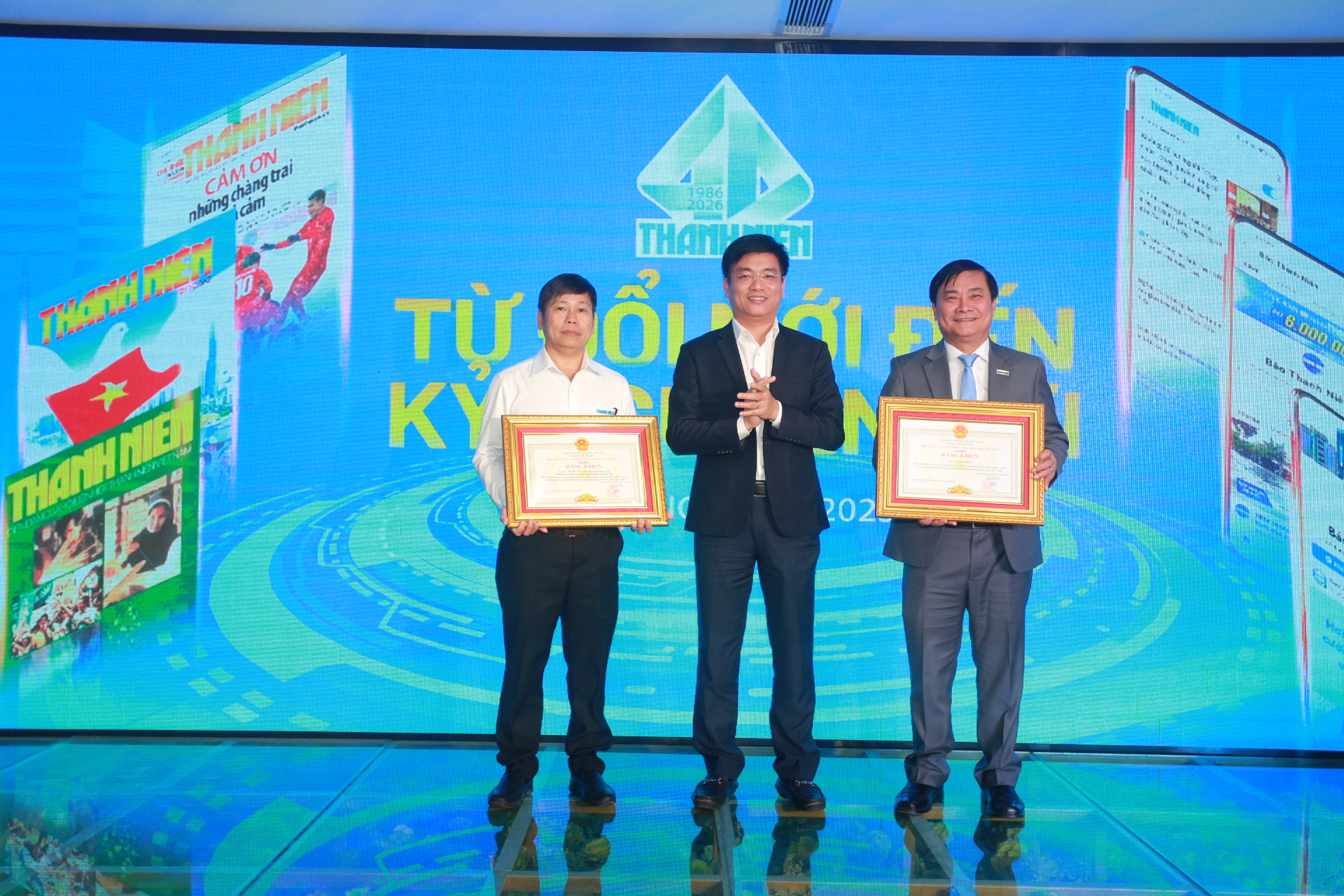 Báo Thanh Niên trong hành trình lan tỏa tinh thần 'Hào hiệp-Tử tế-Nhân văn-Tin cậy'- Ảnh 5. Báo Thanh Niên trong hành trình lan tỏa tinh thần 'Hào hiệp-Tử tế-Nhân văn-Tin cậy'- Ảnh 5.