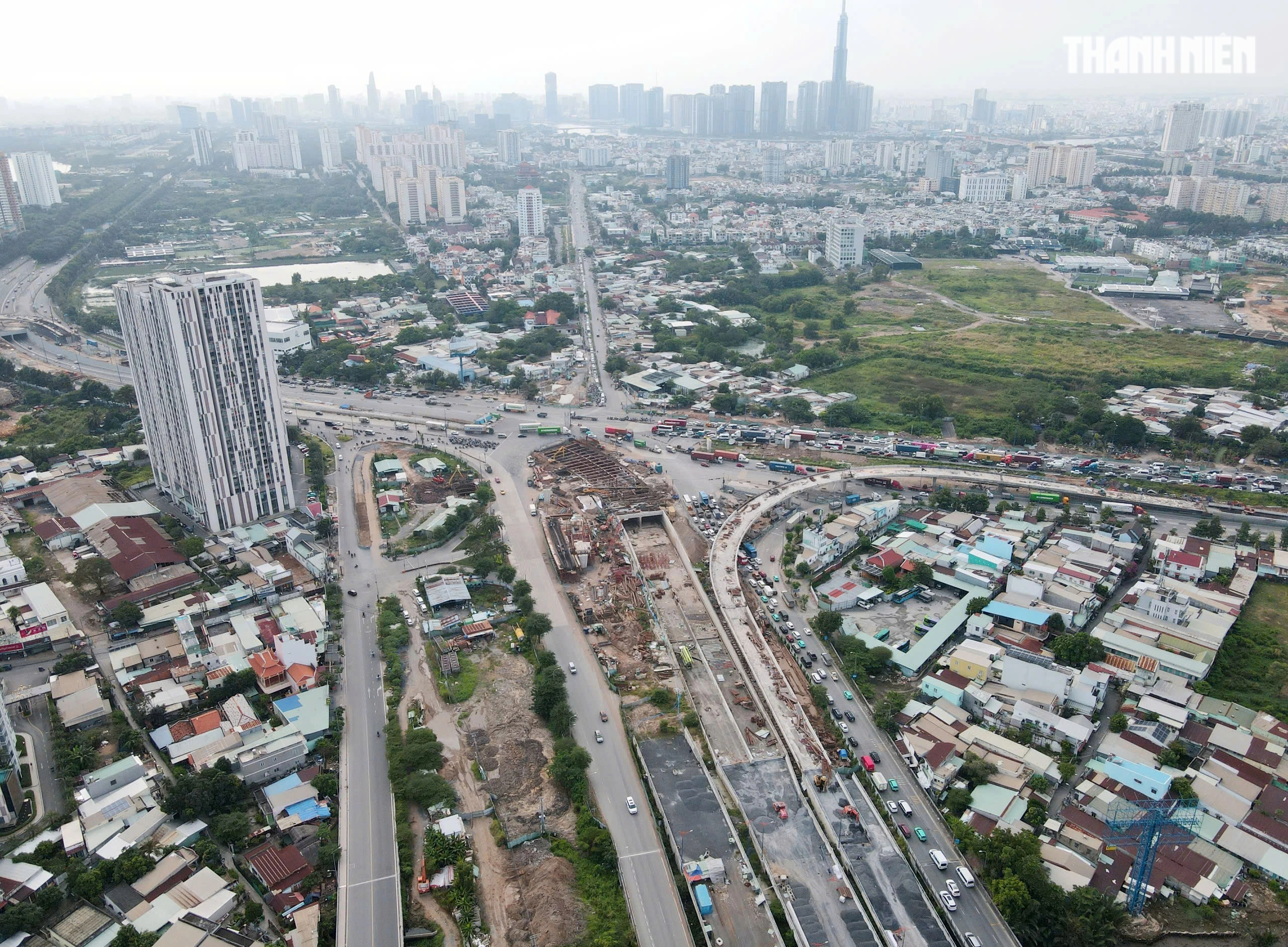 ພາບໃກ້ໆຂອງຈຸດປ່ຽນລົດໄຟທີ່ທັນສະໄໝທີ່ສຸດຂອງນະຄອນໂຮ່ຈິມິນ, ຄາດວ່າຈະສຳເລັດໃນປີ 2026 - ຮູບທີ 1.