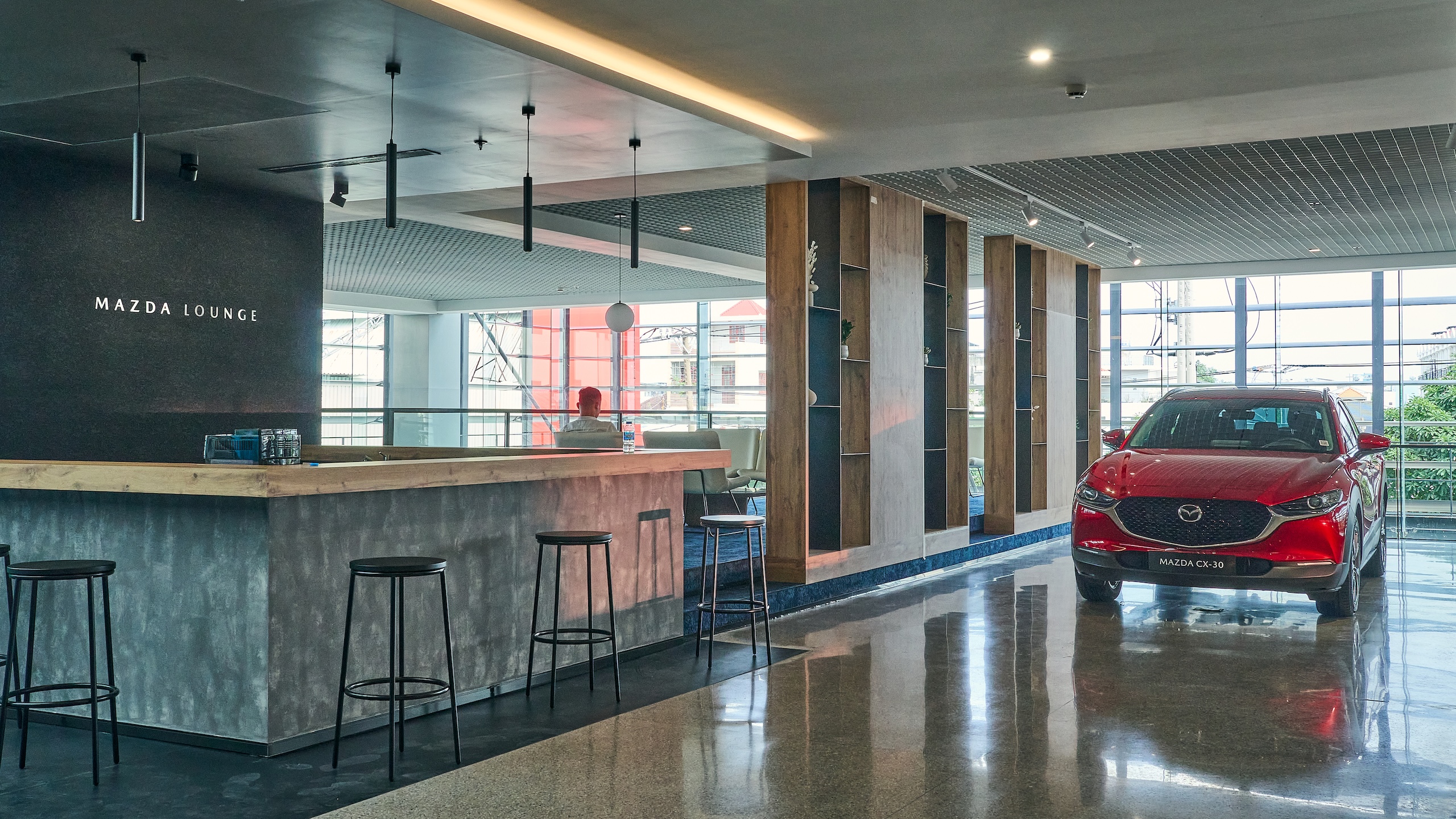 Có gì đáng chú ý trong showroom Flagship đầu tiên của Mazda tại Việt Nam? - Ảnh 6.