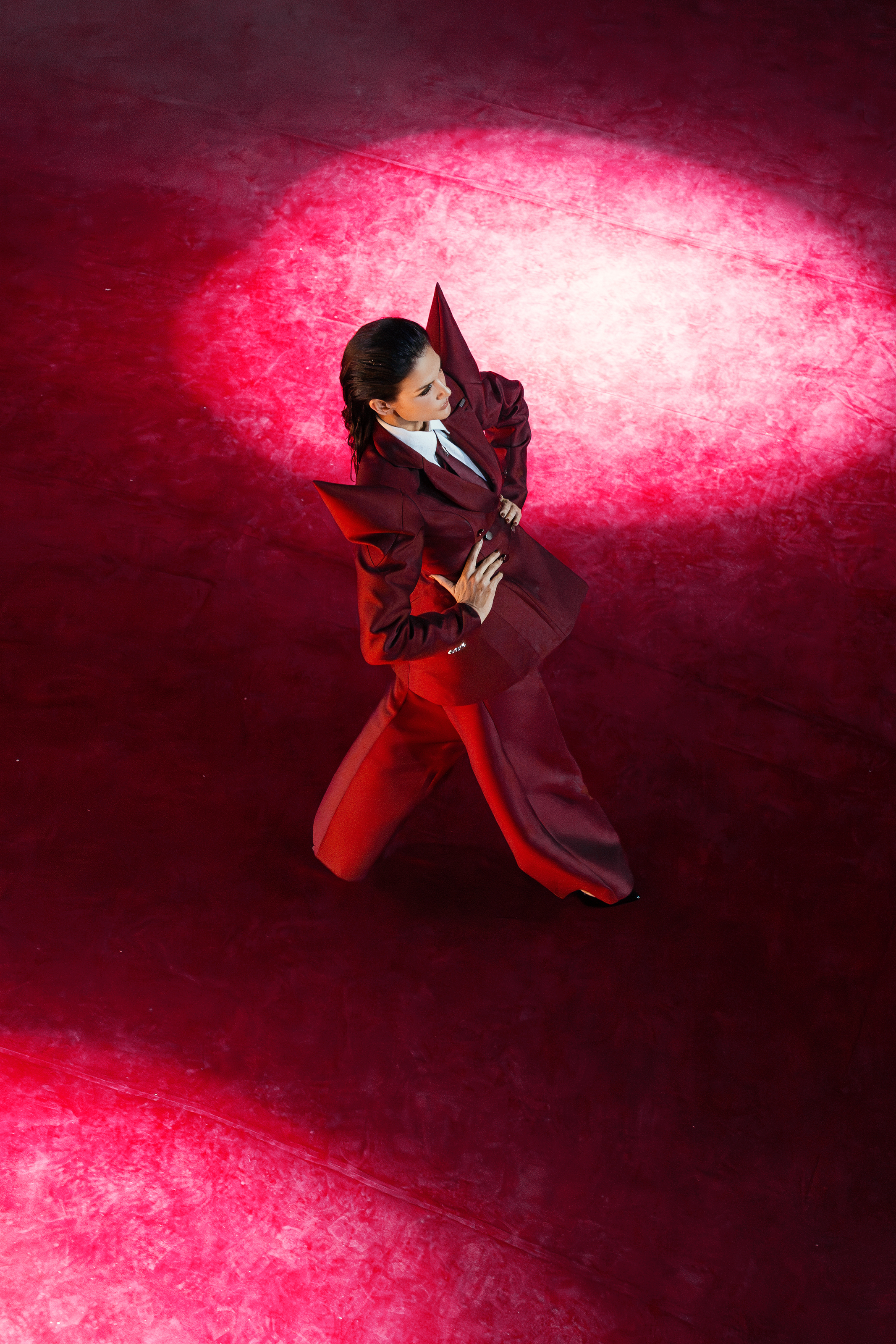 'Mẹ bỉm sữa' H'Hen Niê đọ catwalk cùng siêu mẫu Thanh Hằng- Ảnh 4. 'Mẹ bỉm sữa' H'Hen Niê đọ catwalk cùng siêu mẫu Thanh Hằng- Ảnh 4.