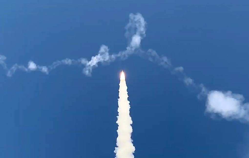 Chiến sự Ukraine ngày 1.389: Nga trả đũa bằng tên lửa bội siêu thanh - Ảnh 1.