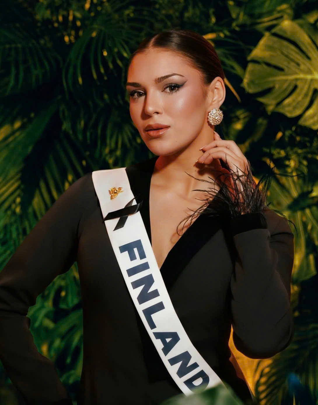 Một hoa hậu bị tước vương miện - Ảnh 2.