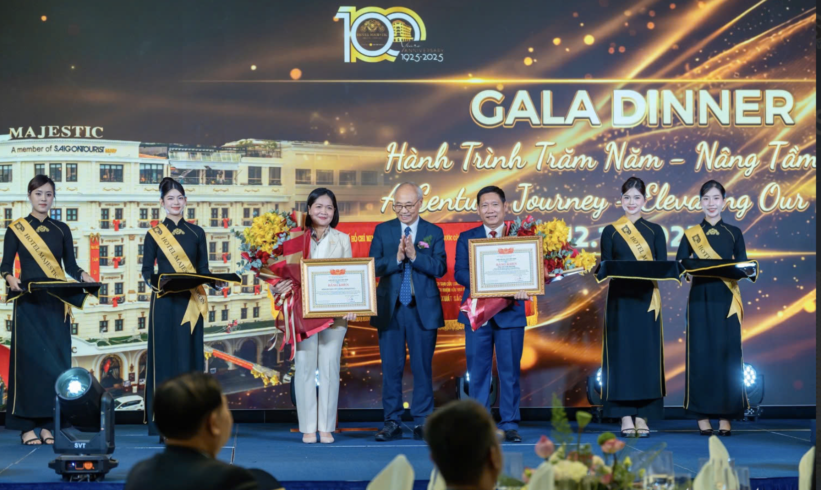 - Fotografia 2. - Ảnh 2.