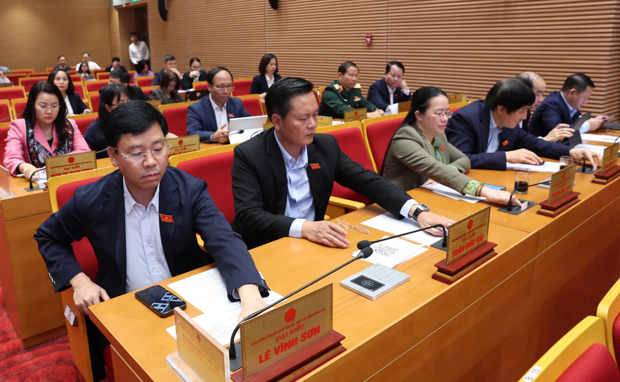 Người Hà Nội bị thu hồi đất được mua nhà xã hội mà không cần bốc thăm - Ảnh 1.