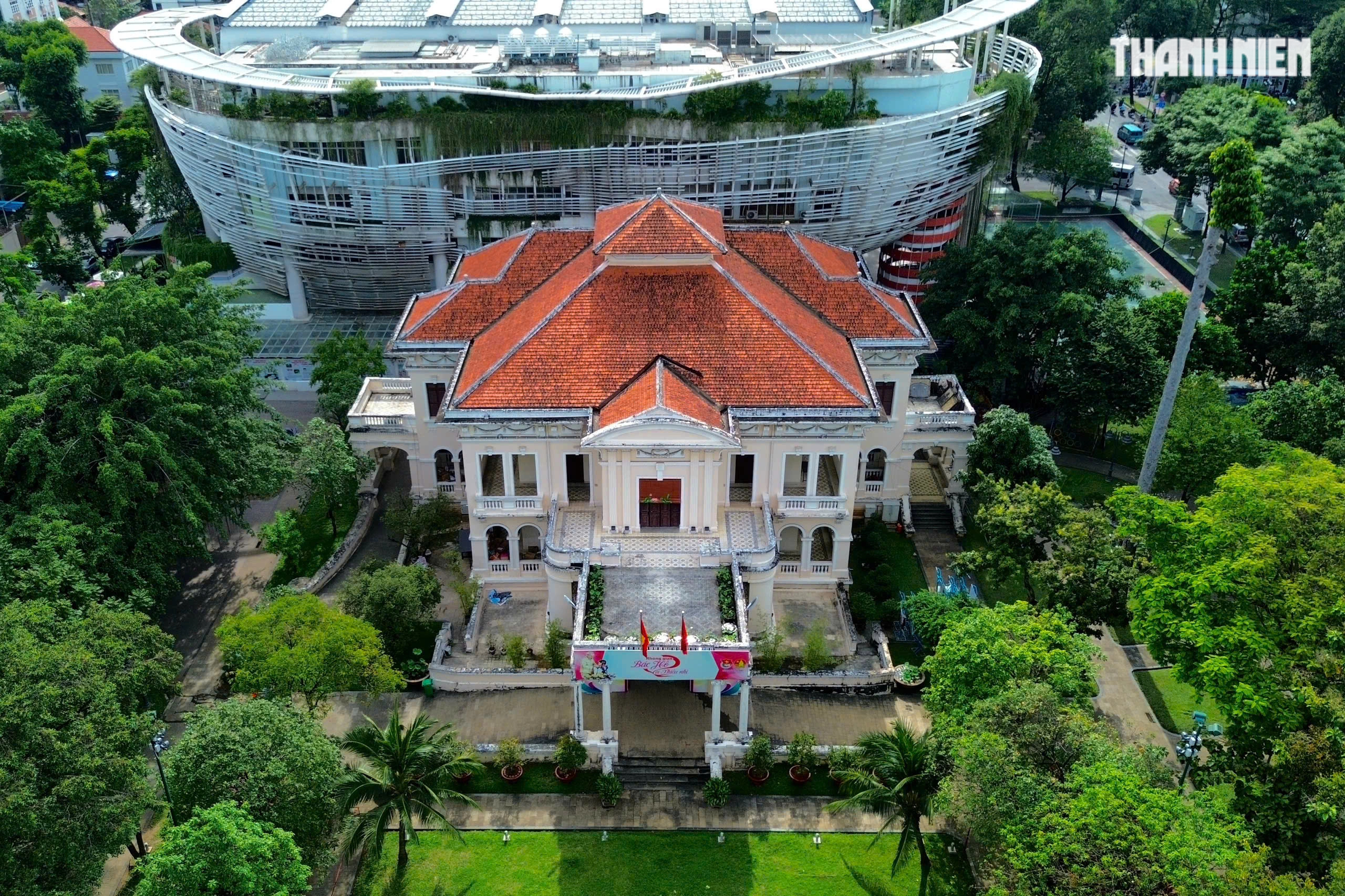 Biệt thự 98 năm của bà chủ đồn điền cao su xưa ở TP.HCM ít ai biết- Ảnh 1. Biệt thự 98 năm của bà chủ đồn điền cao su xưa ở TP.HCM ít ai biết- Ảnh 1.