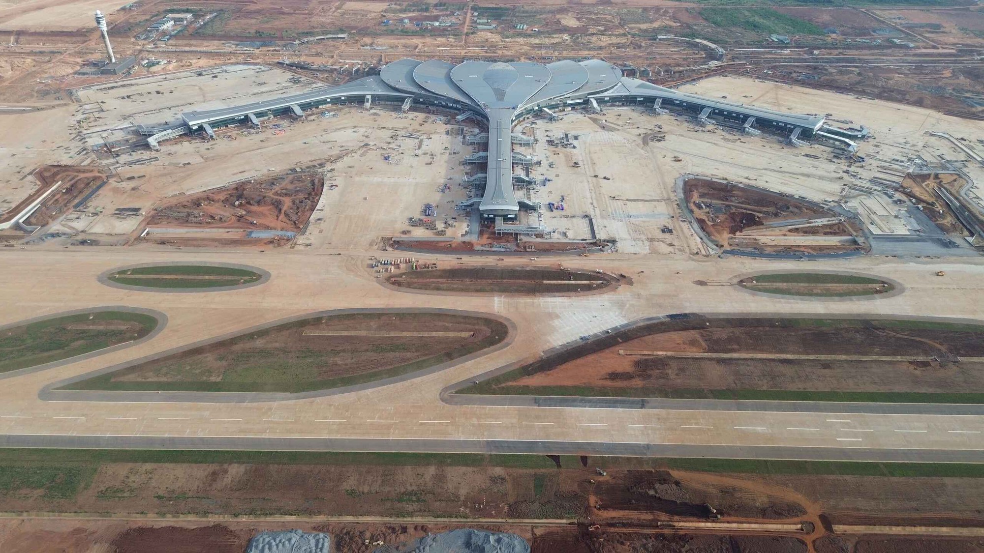 អាកាសយានដ្ឋានឡុងថាញ់បានត្រៀមខ្លួនរួចជាស្រេចដើម្បីស្វាគមន៍ជើងហោះហើរលើកដំបូងរបស់ខ្លួន - រូបថតទី 1។