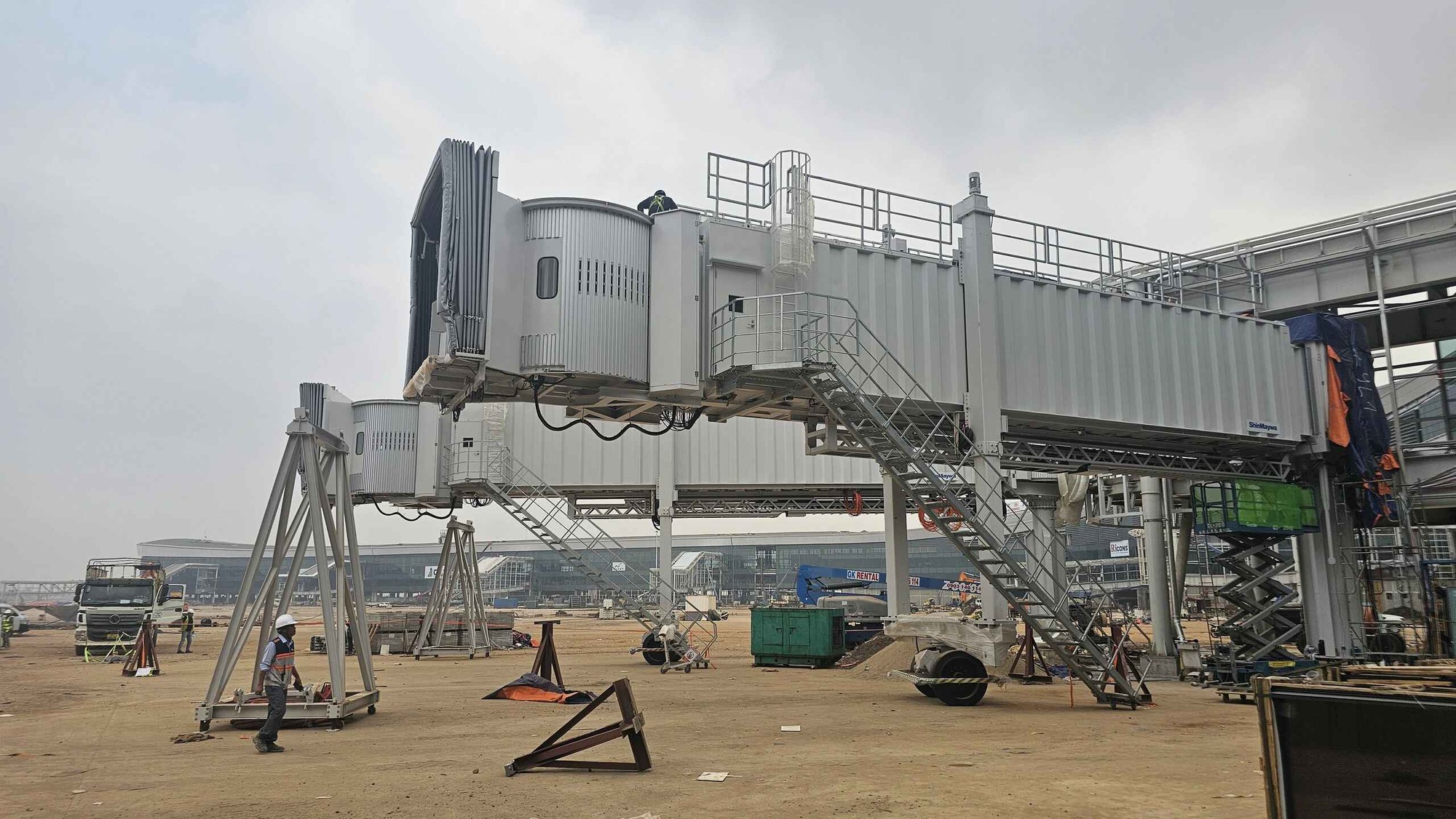 អាកាសយានដ្ឋានឡុងថាញ់បានត្រៀមខ្លួនរួចជាស្រេចដើម្បីស្វាគមន៍ជើងហោះហើរលើកដំបូងរបស់ខ្លួន - រូបថតទី១០។