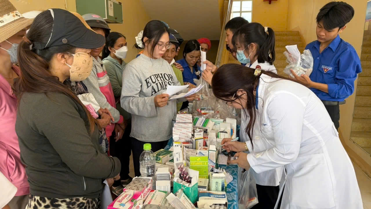 - Ảnh 2. - Ảnh 2.