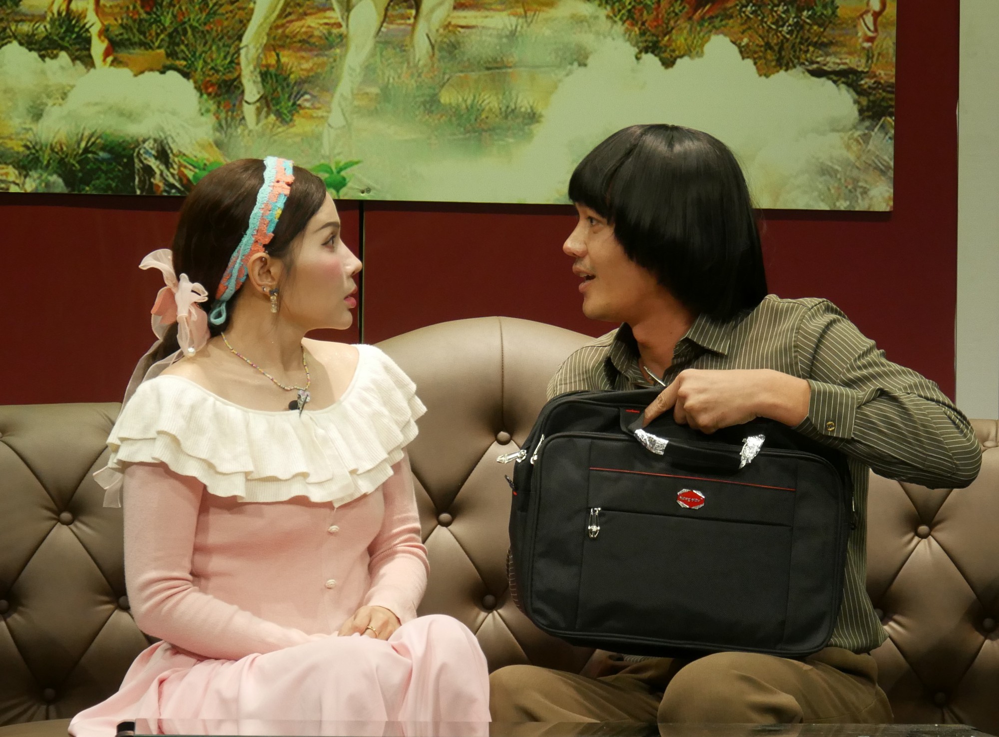 Hấp dẫn 'Sinh nhật triệu đô'- Ảnh 1. Hấp dẫn 'Sinh nhật triệu đô'- Ảnh 1.