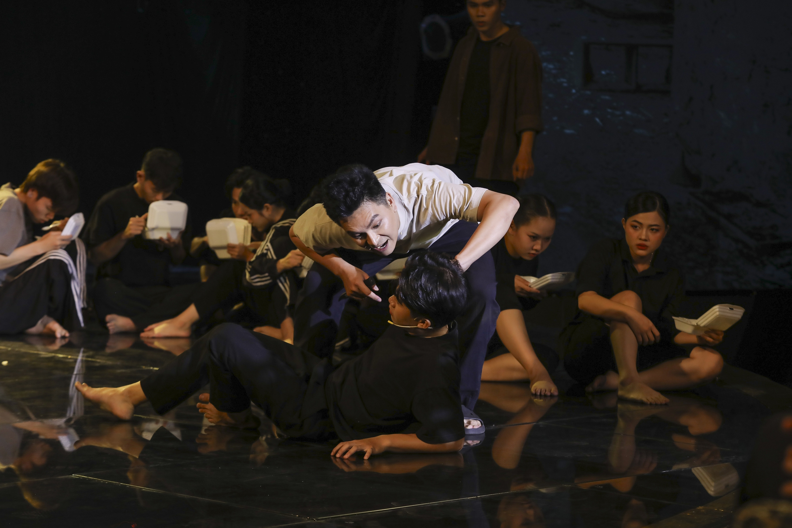 Cựu tiếp viên gây xúc động ở 'Tình bolero', nói về việc chuyển hướng sang ca hát - Ảnh 2.