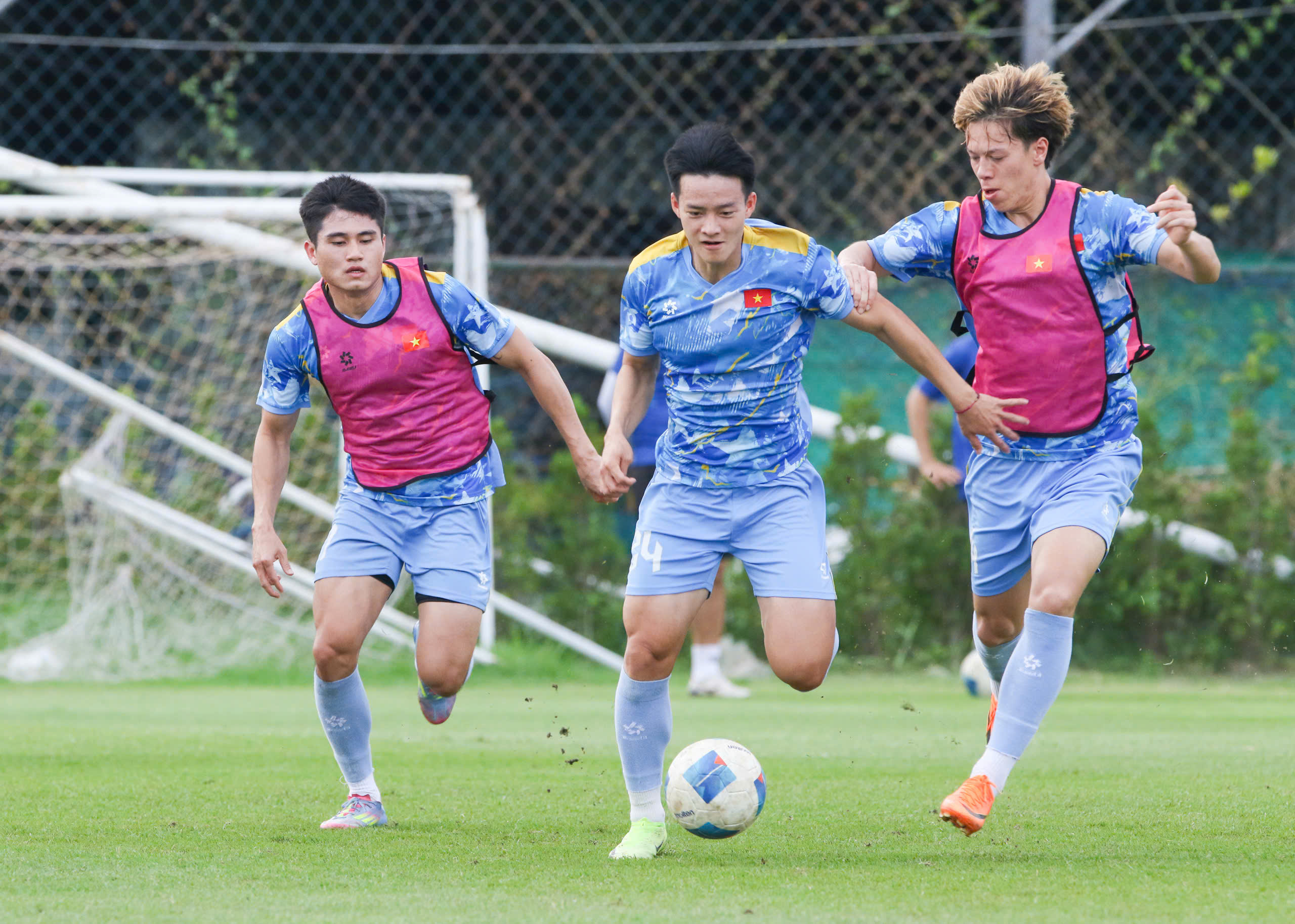 Lịch thi đấu U.23 Việt Nam - Philippines hấp dẫn hôm nay: Tự tin tiến vào chung kết- Ảnh 1. Lịch thi đấu U.23 Việt Nam - Philippines hấp dẫn hôm nay: Tự tin tiến vào chung kết- Ảnh 1.