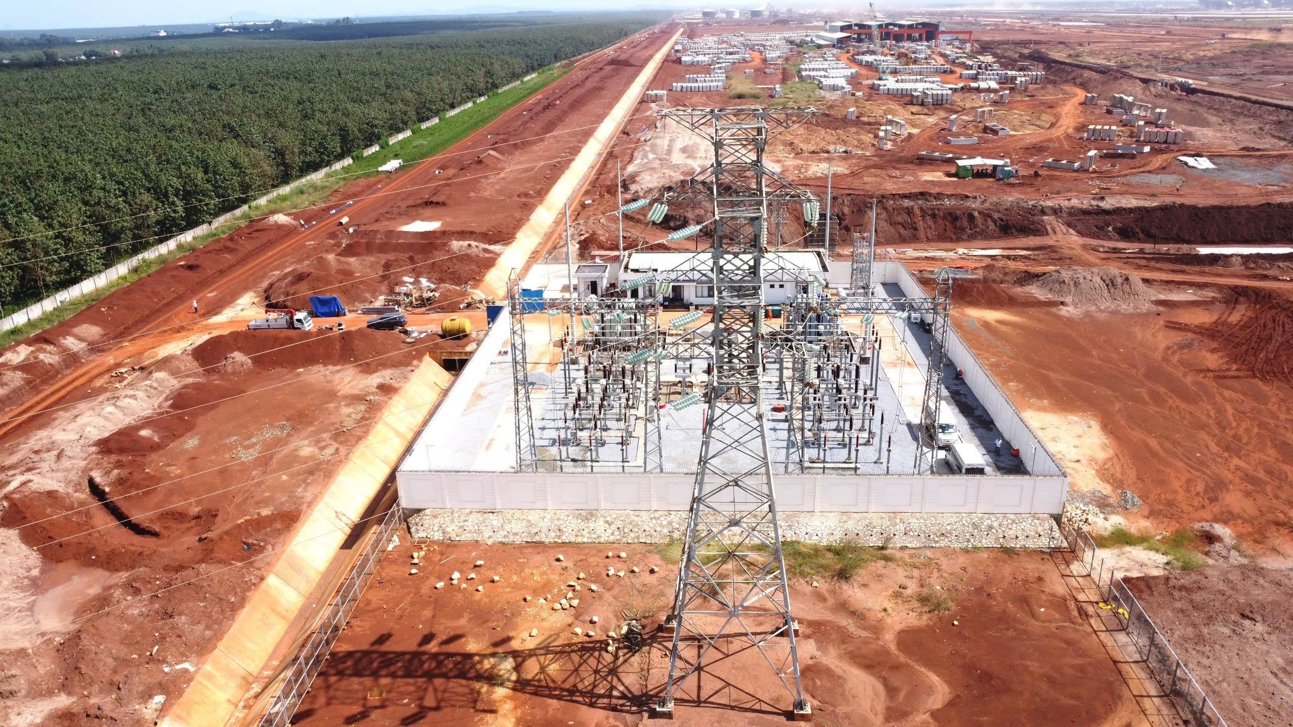 Khu vực thi công sân bay Long Thành tiêu thụ điện tương đương một doanh nghiệp lớn- Ảnh 1. Khu vực thi công sân bay Long Thành tiêu thụ điện tương đương một doanh nghiệp lớn- Ảnh 1.