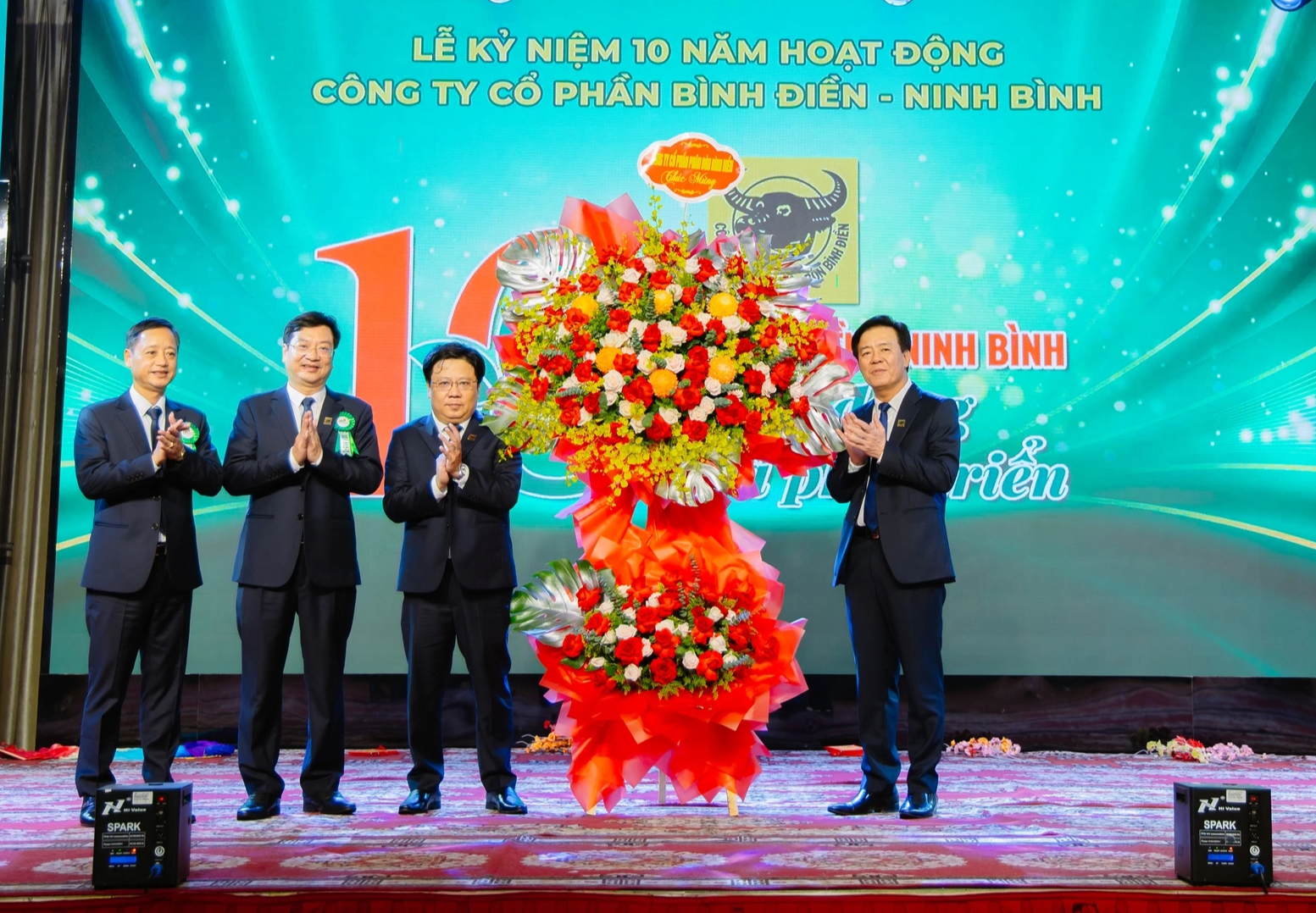 Bí quyết đạt doanh thu 10.000 tỉ đồng của phân bón Đầu Trâu Ninh Bình - Ảnh 1.