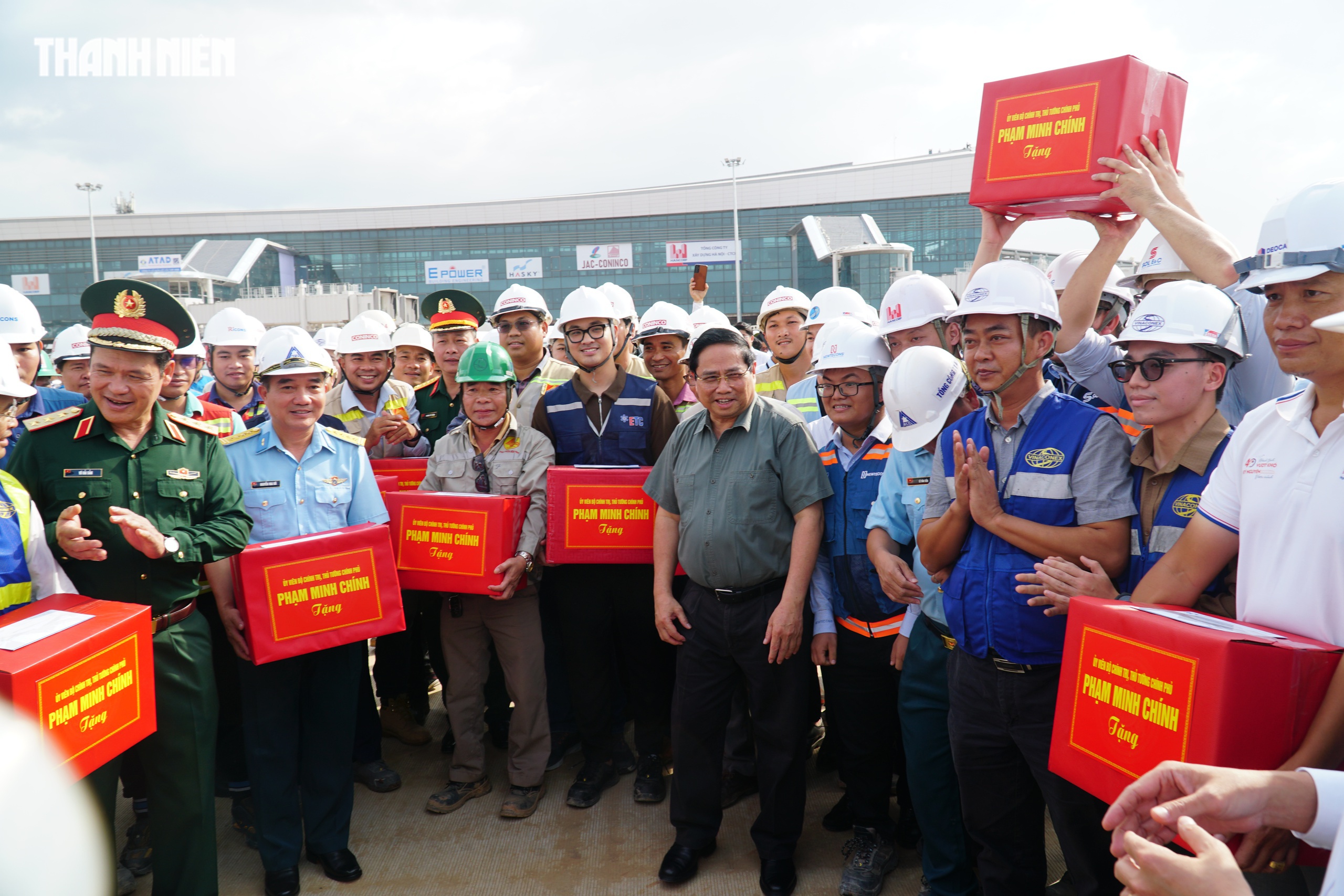 Thủ tướng kiểm tra sân bay Long Thành trước ngày đón chuyến bay đầu tiên ngày 19.12- Ảnh 7. Thủ tướng kiểm tra sân bay Long Thành trước ngày đón chuyến bay đầu tiên ngày 19.12- Ảnh 7.